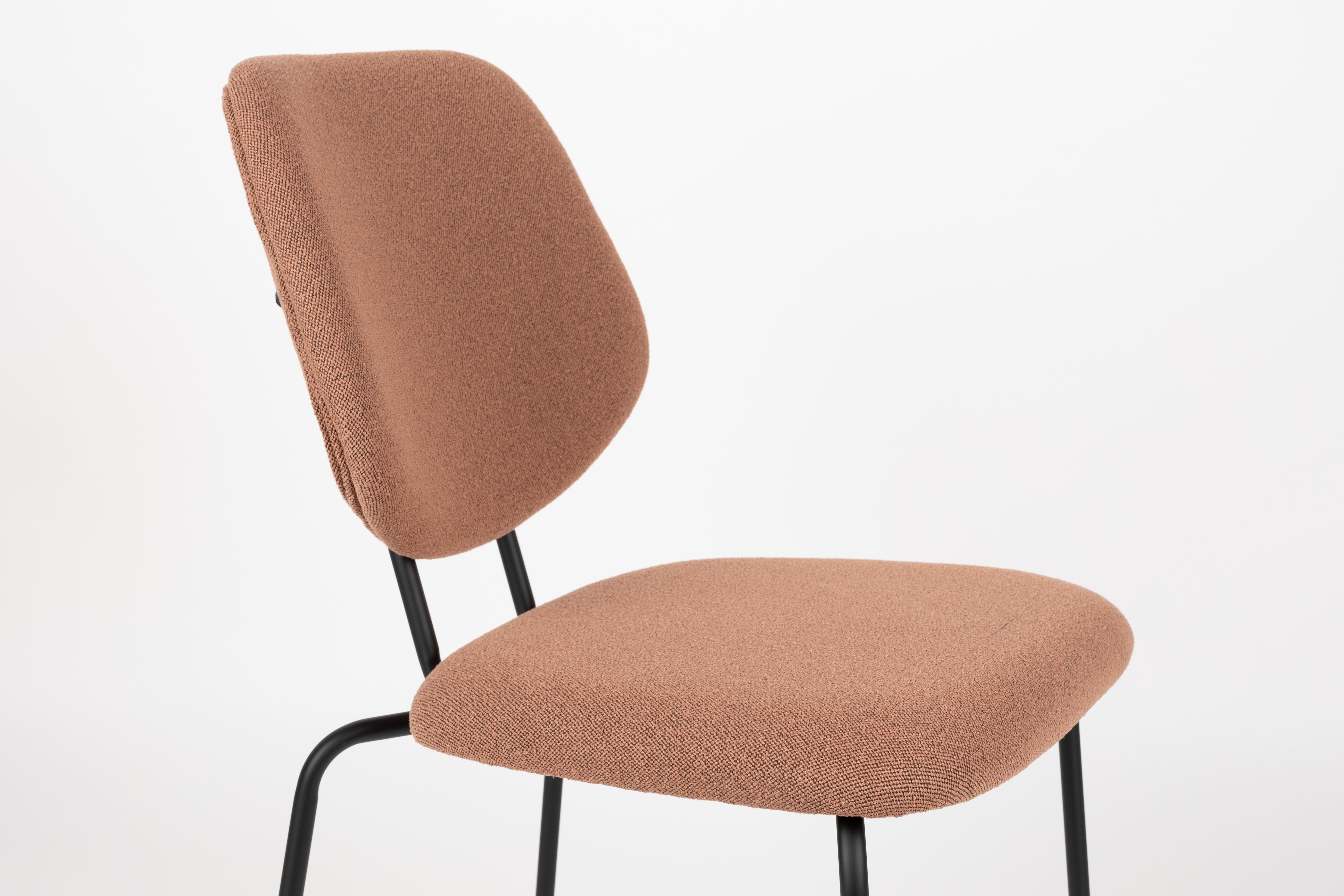 ZELO chair in salmon pink with a black base