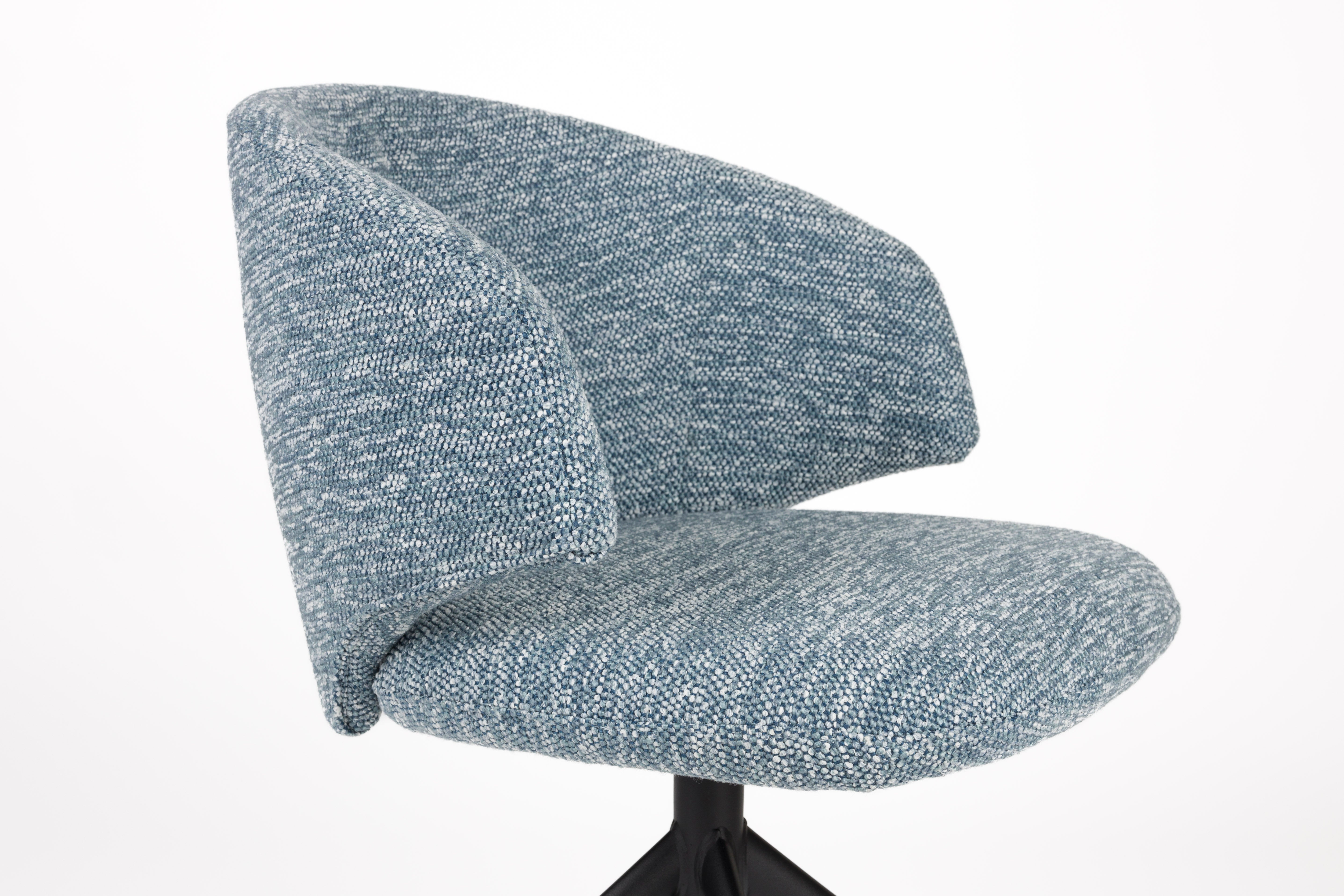 BALADO swivel chair blue with black base