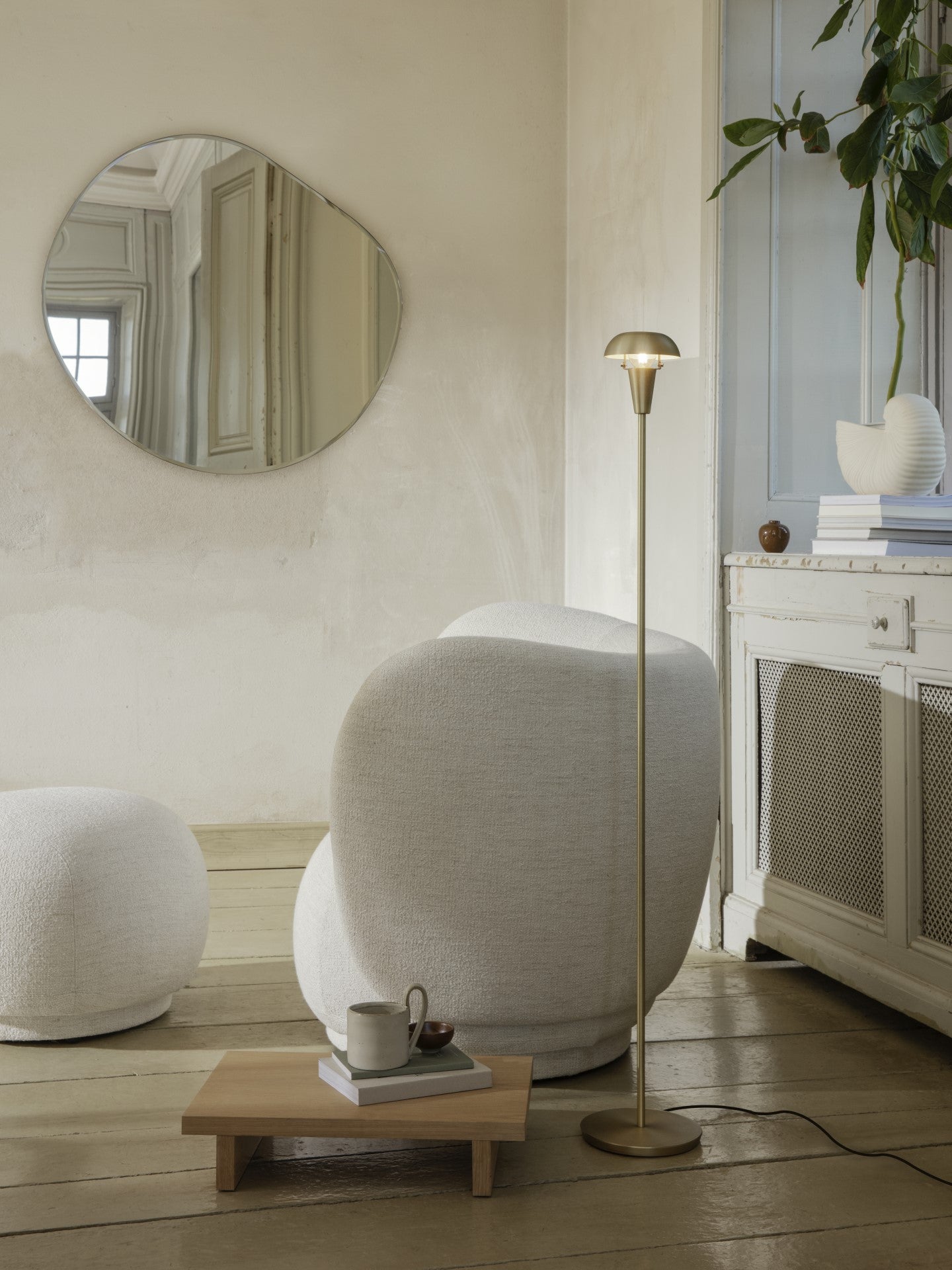 Becher FLOW gebrochenes Weiß