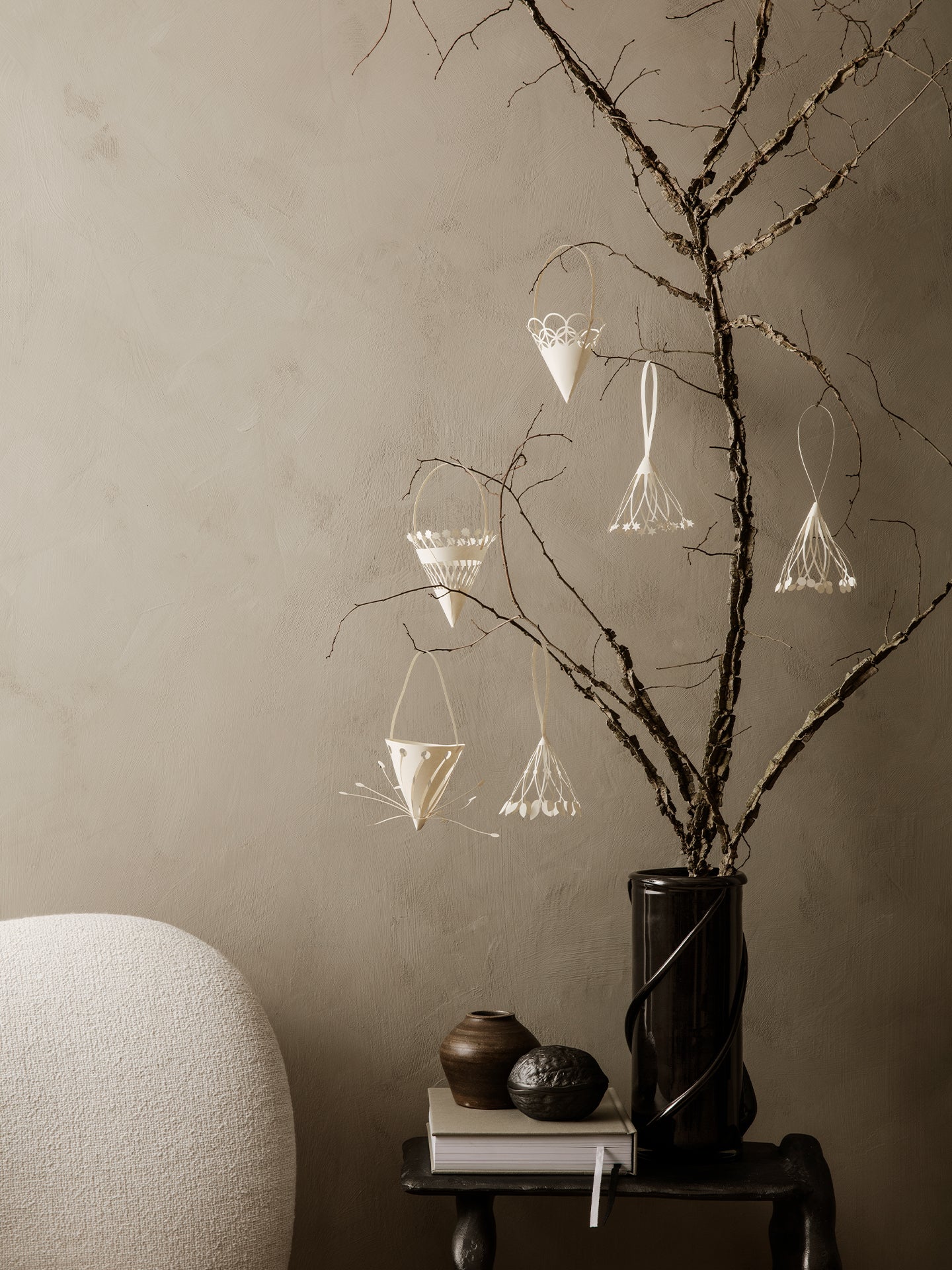 Set von Weihnachtsbaumdekorationen CHRISTMAS PAPER CONES weiß