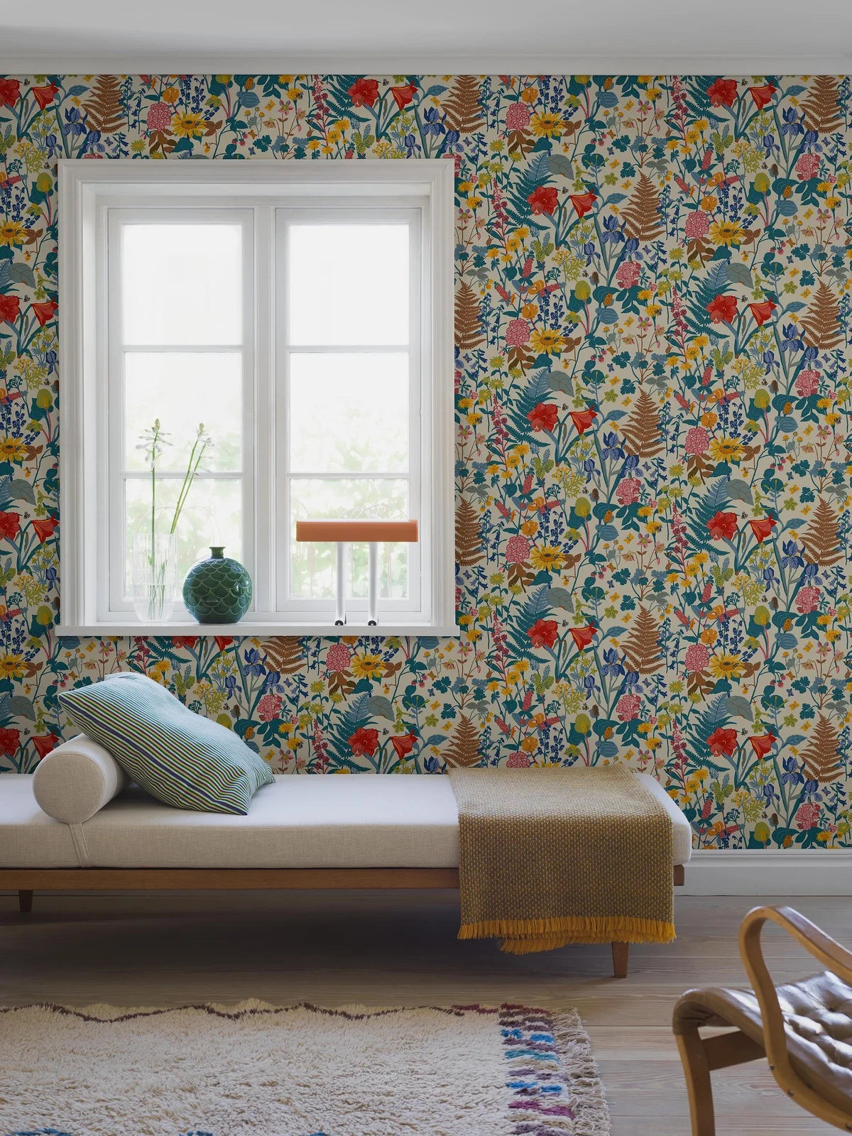 Beige STUGRABATT Wallpaper with Floral Motif in Blue