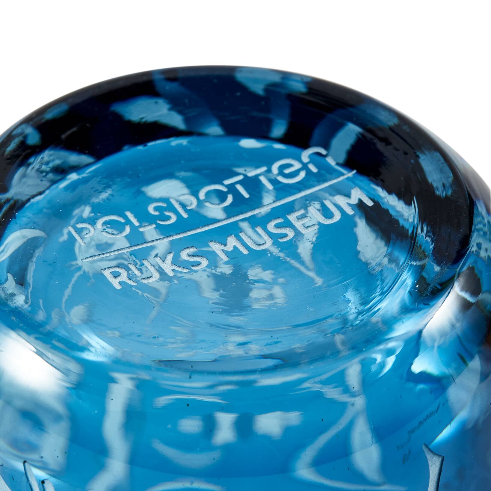 Set von Gläsern SCATTERED FLOWERS blau mit sandgestrahltem Muster