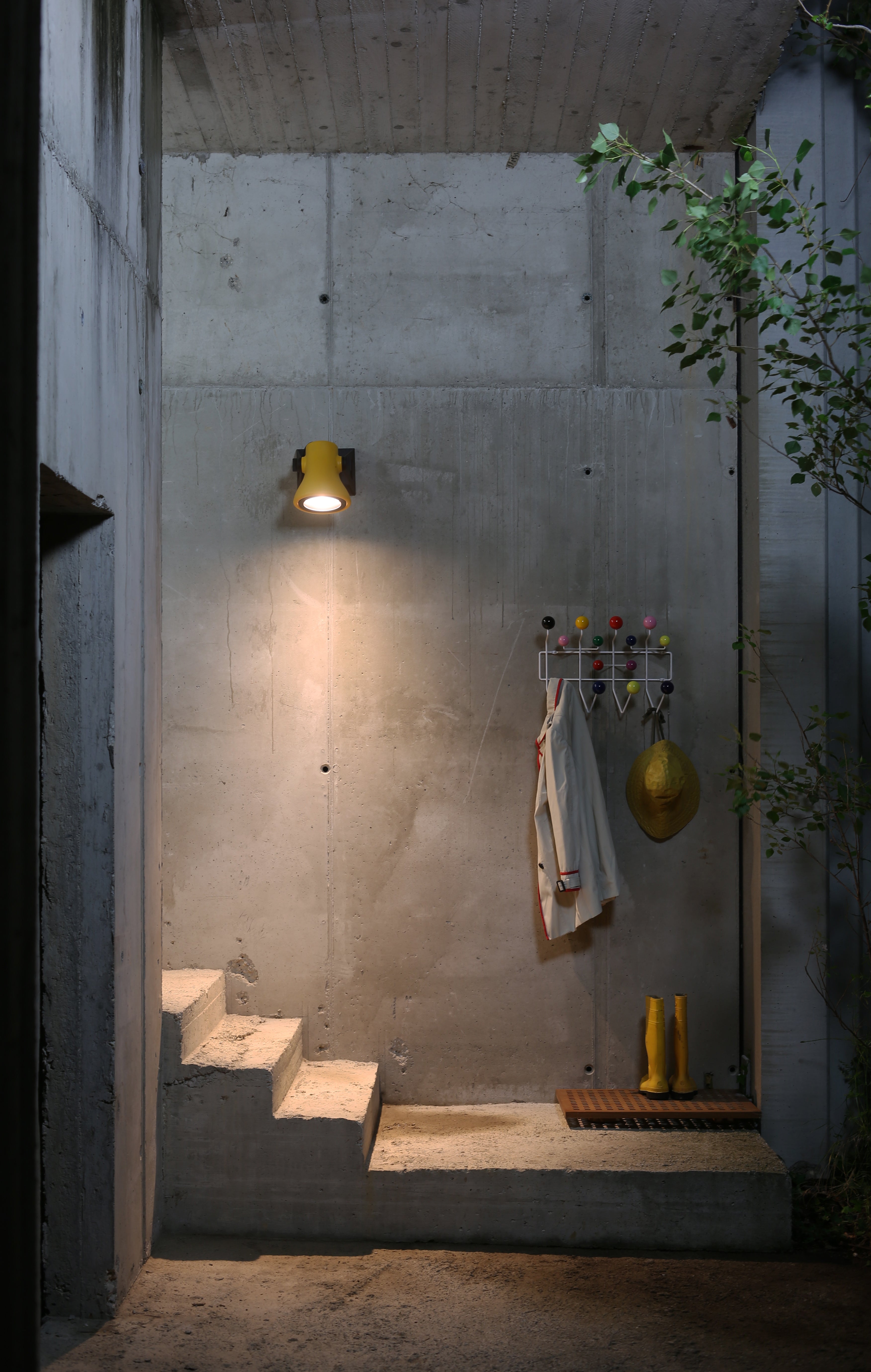 Lampa ścienna zewnętrzna FROG antracytowy