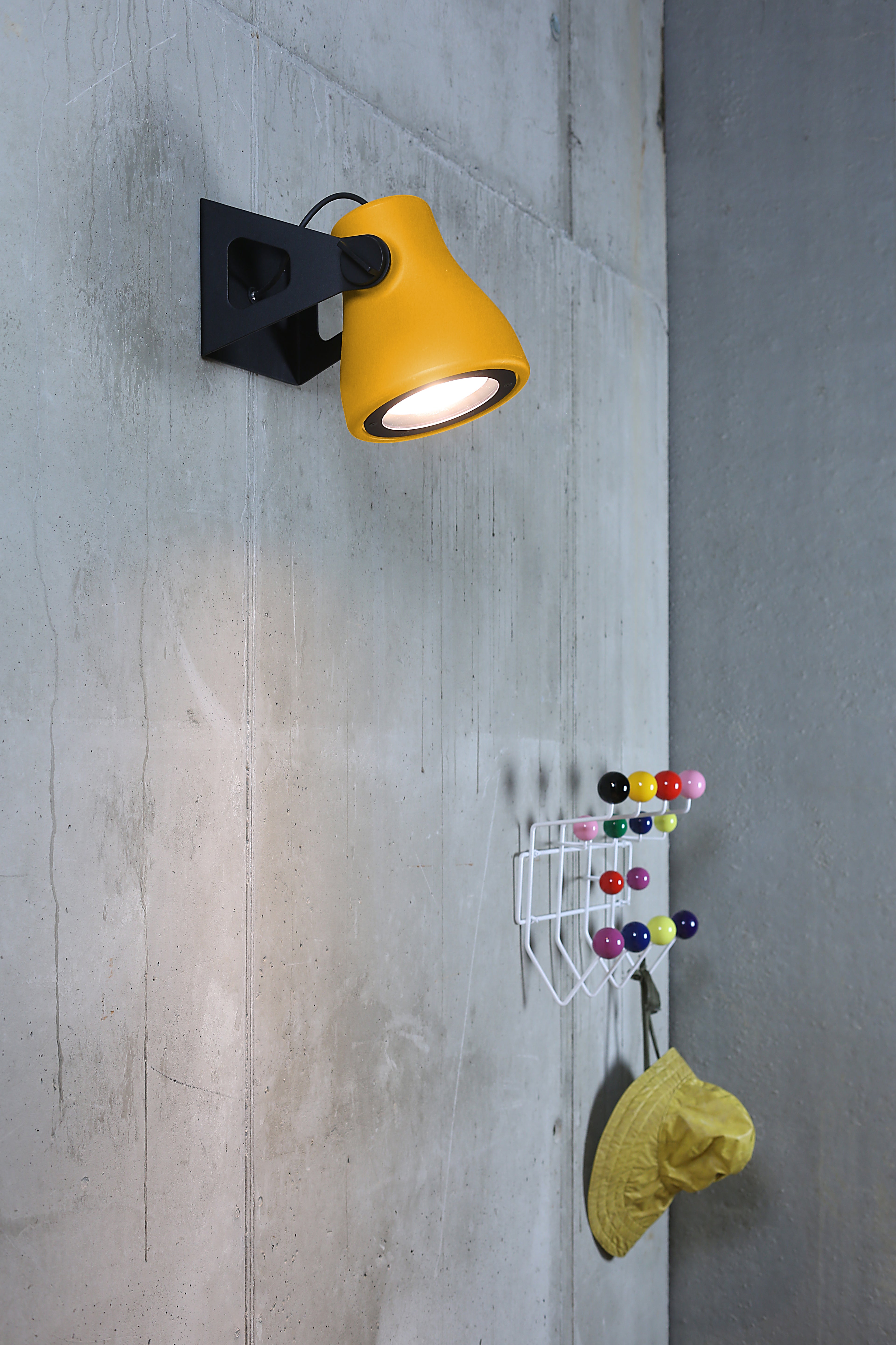 Lampa ścienna zewnętrzna FROG antracytowy