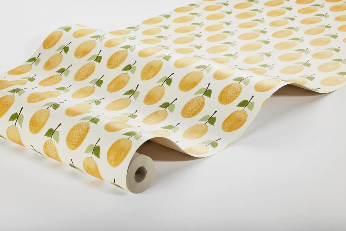 Witte behang met plantmotief van PRUNUS met gele vruchten