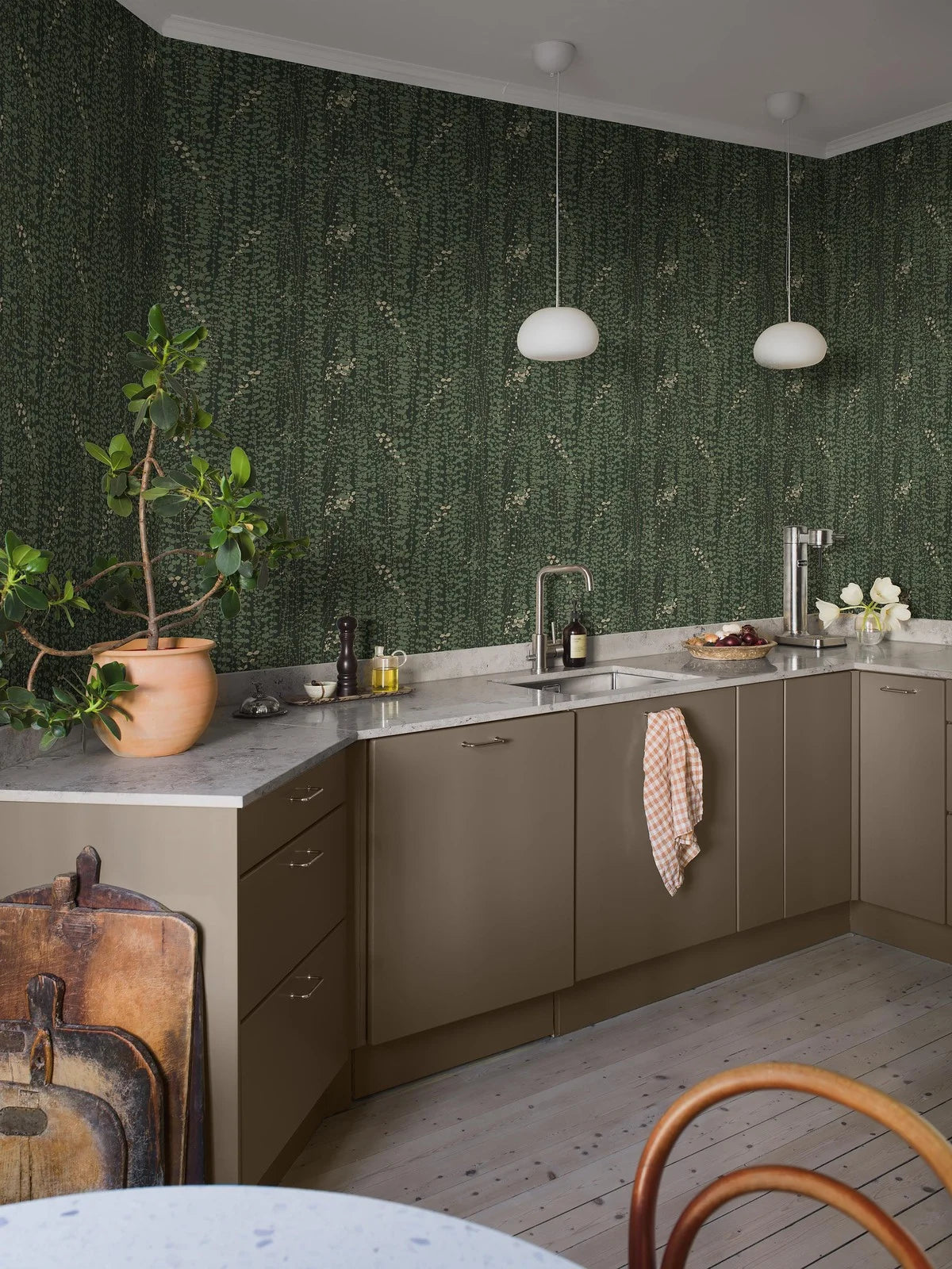 Behang met plantmotief RANKE groen