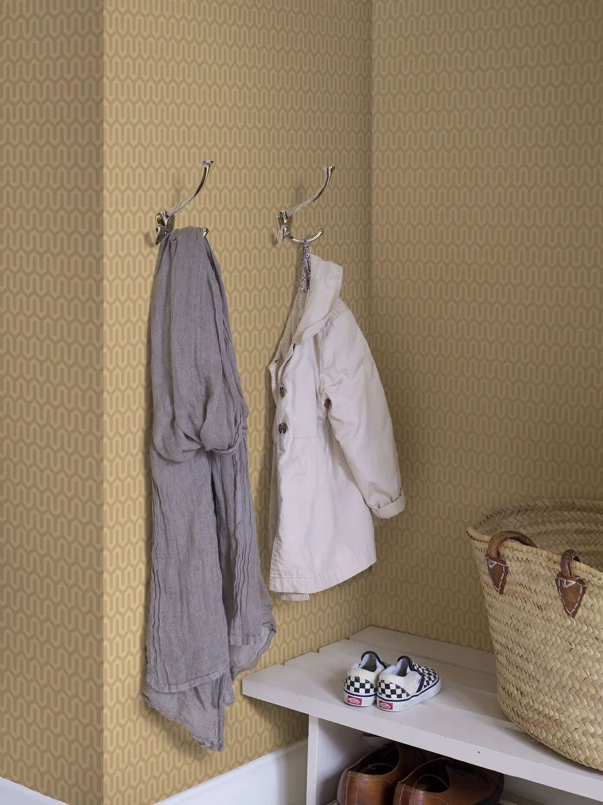 Vliesbehang van papier met geometrisch patroon YPSILON geel