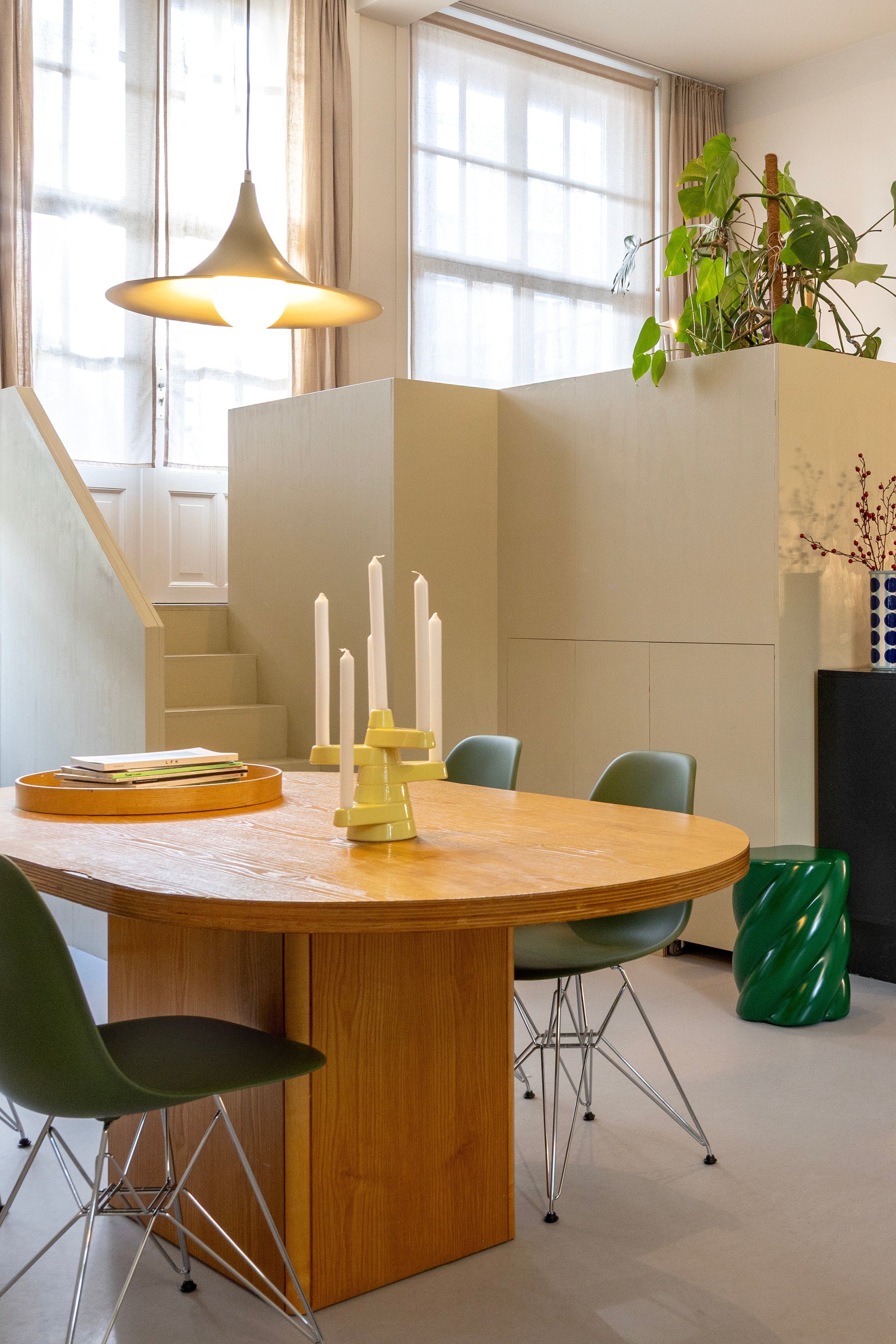 Fünfarmiger Kerzenhalter BRUTE gelb