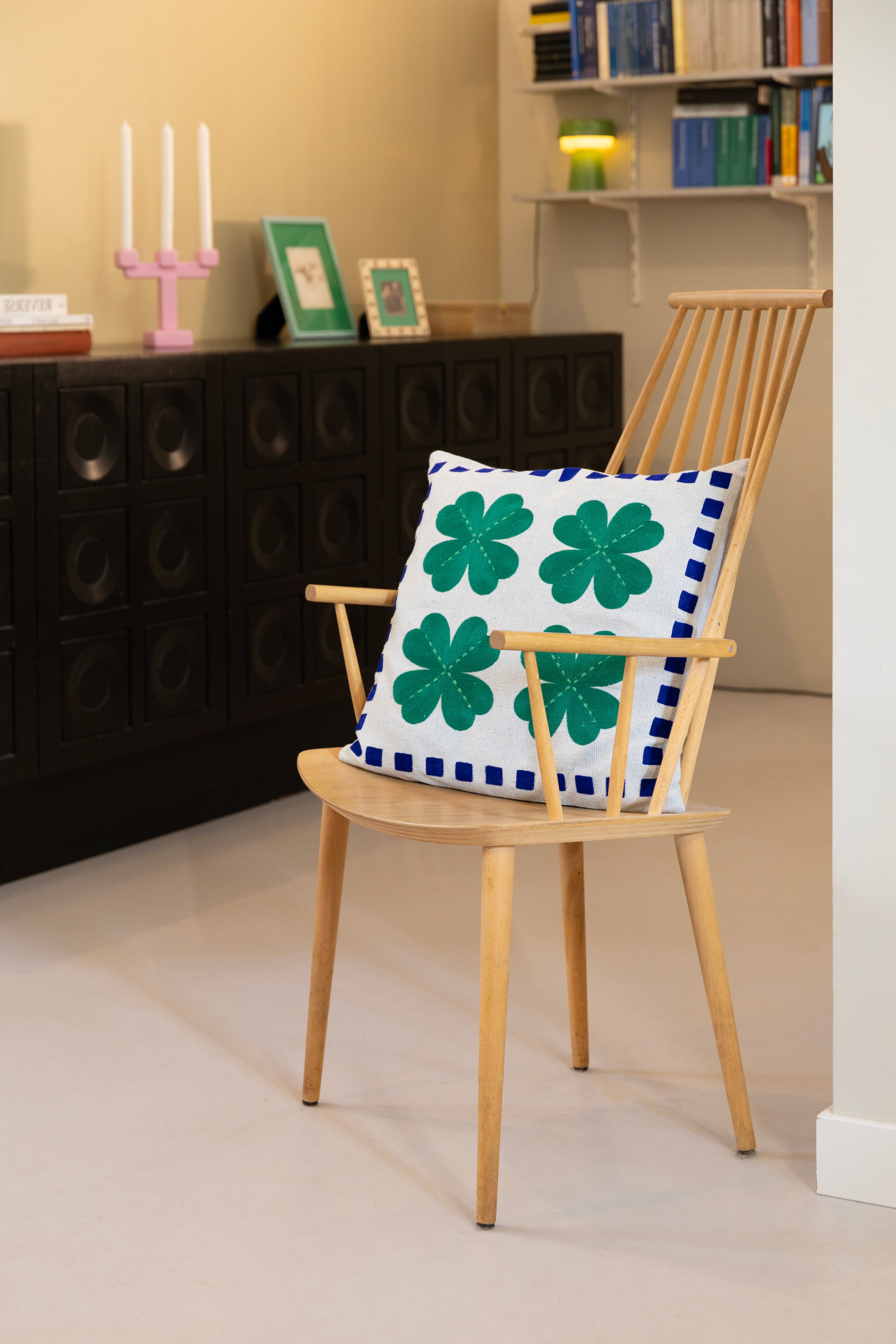 Kussenhoes CLOVER wit met groen en blauw