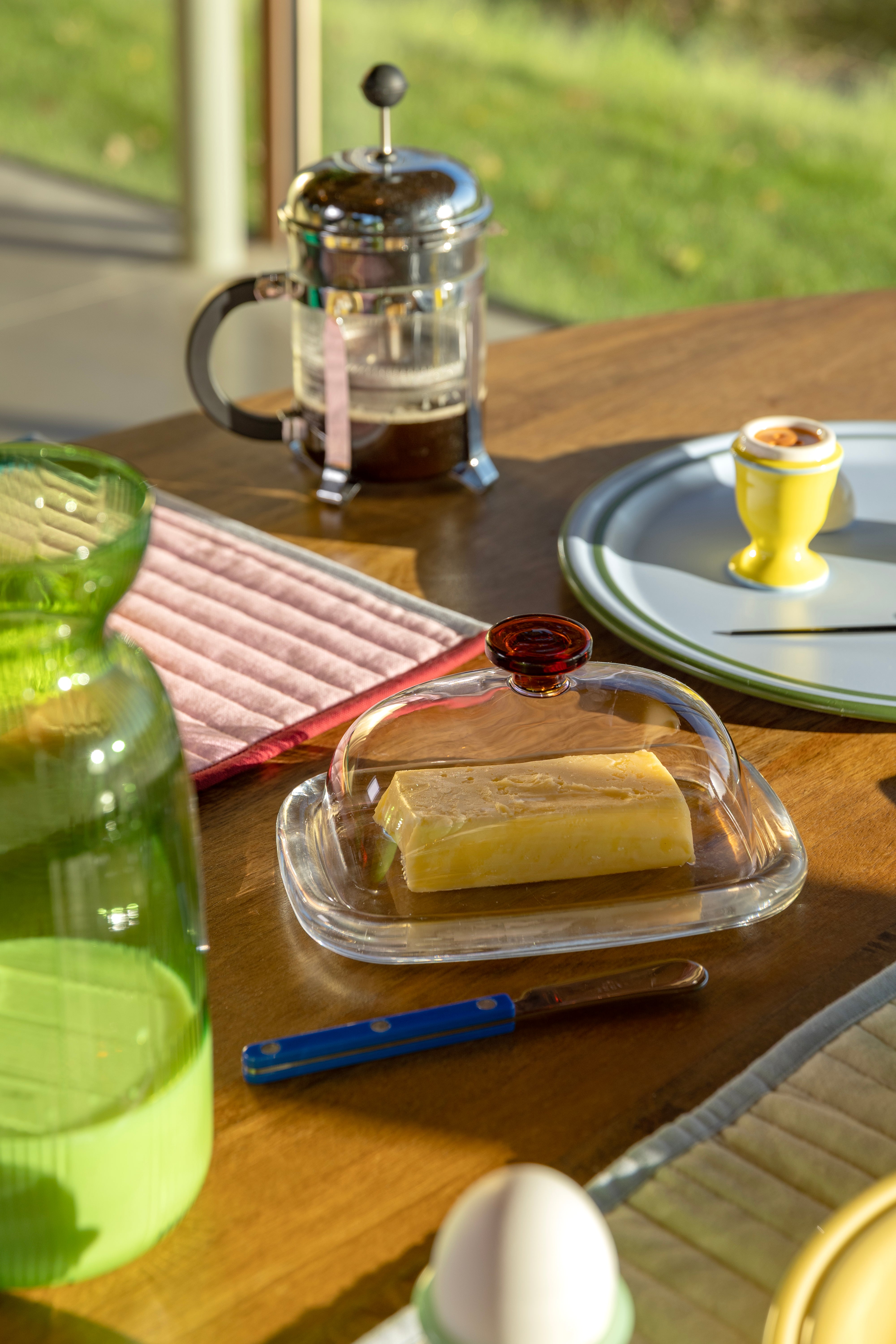 Butterdose CANTINE rosa mit bernsteinfarbenem Deckel