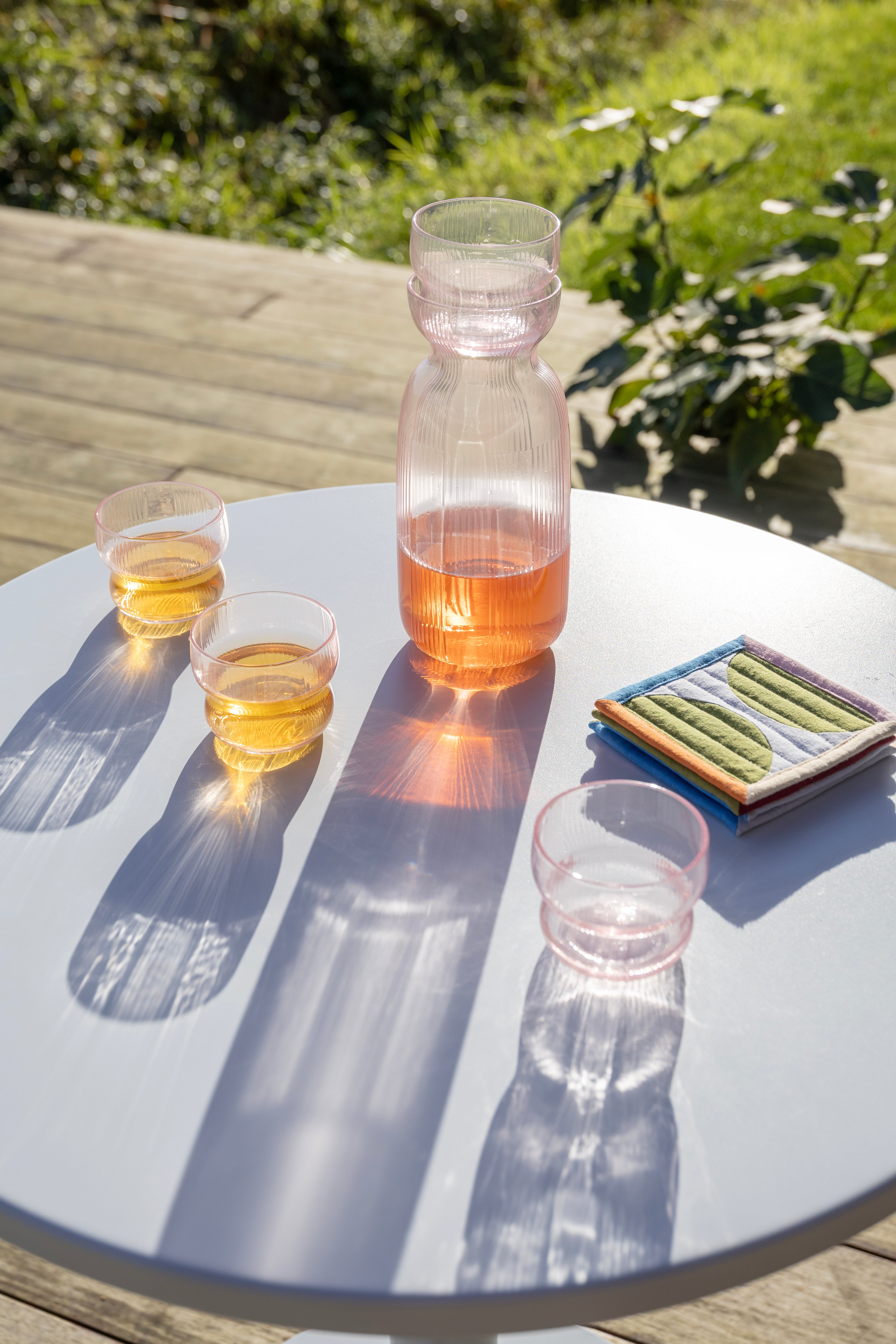 Karafka CIRCUS aus rosa Glas