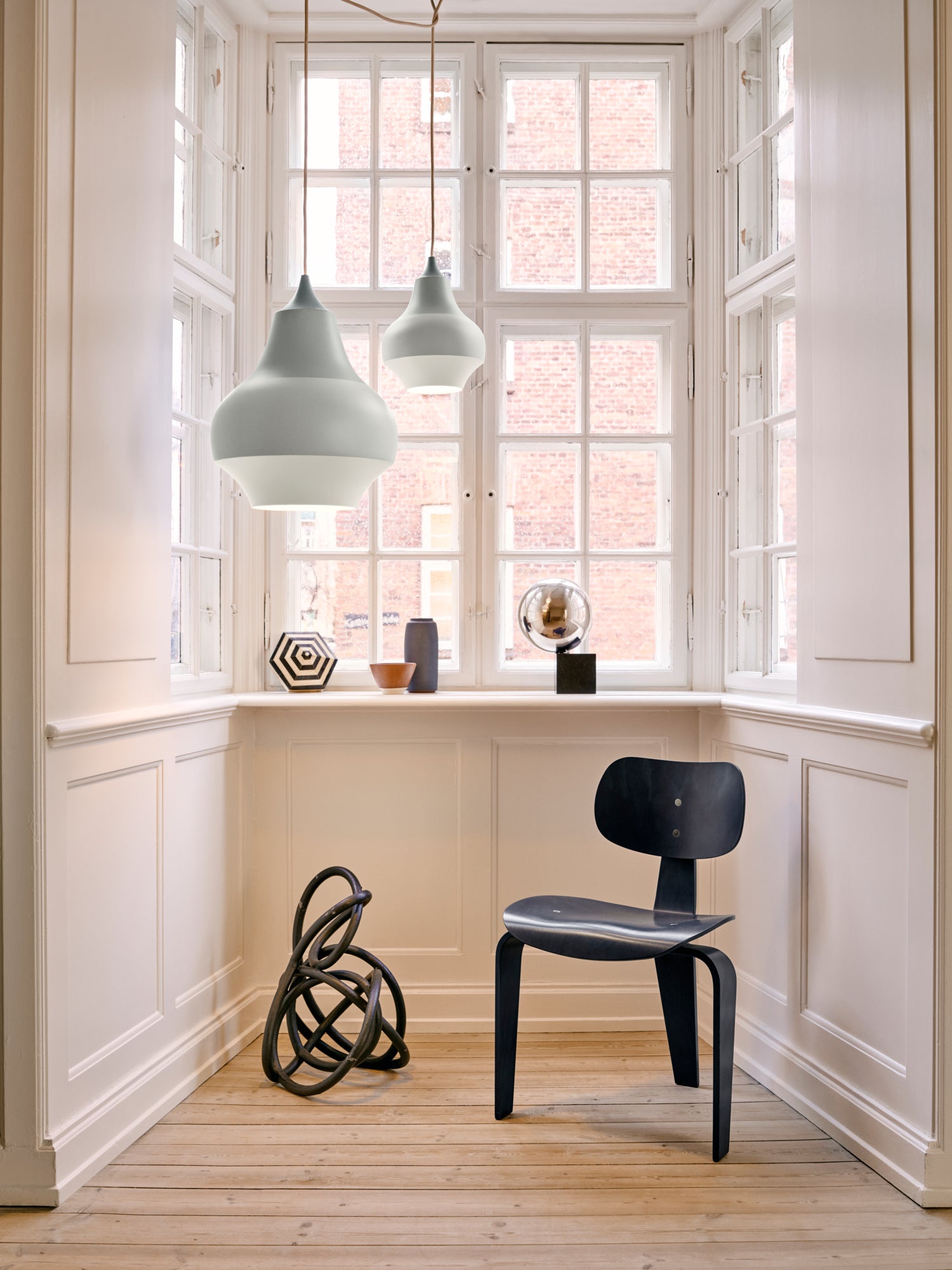 Pendelleuchte CIRQUE weiß mit grauem Ende