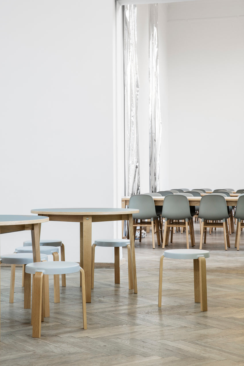 Slice linoeum coffee table oak veneer