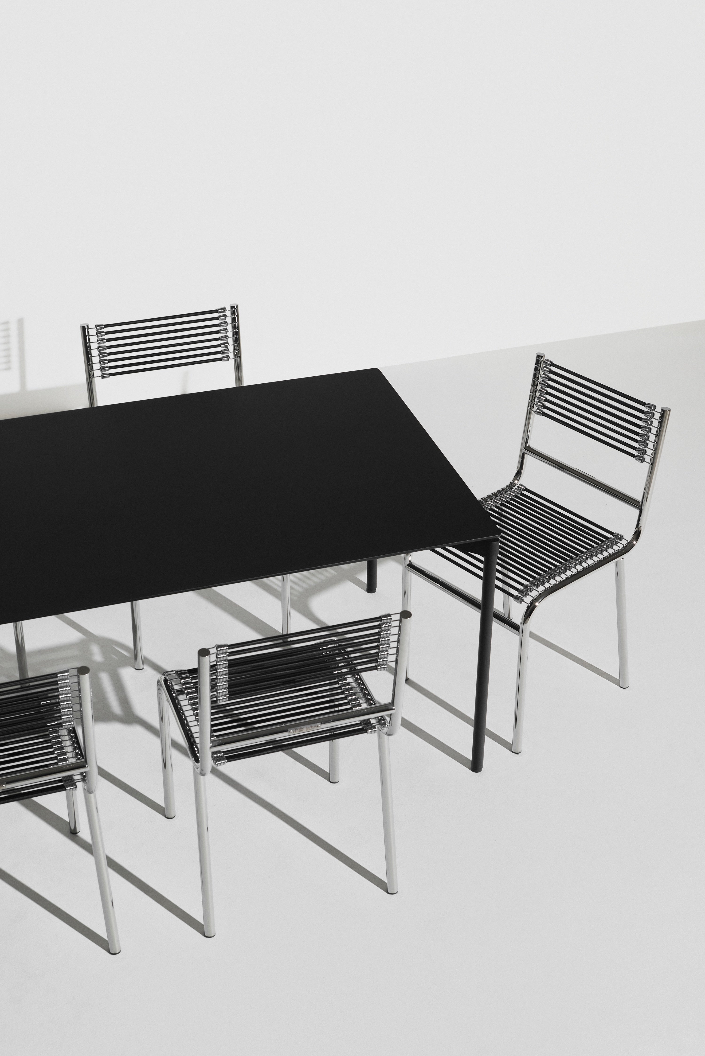 Stoel SANDOWS N°212 zwart met stalen basis