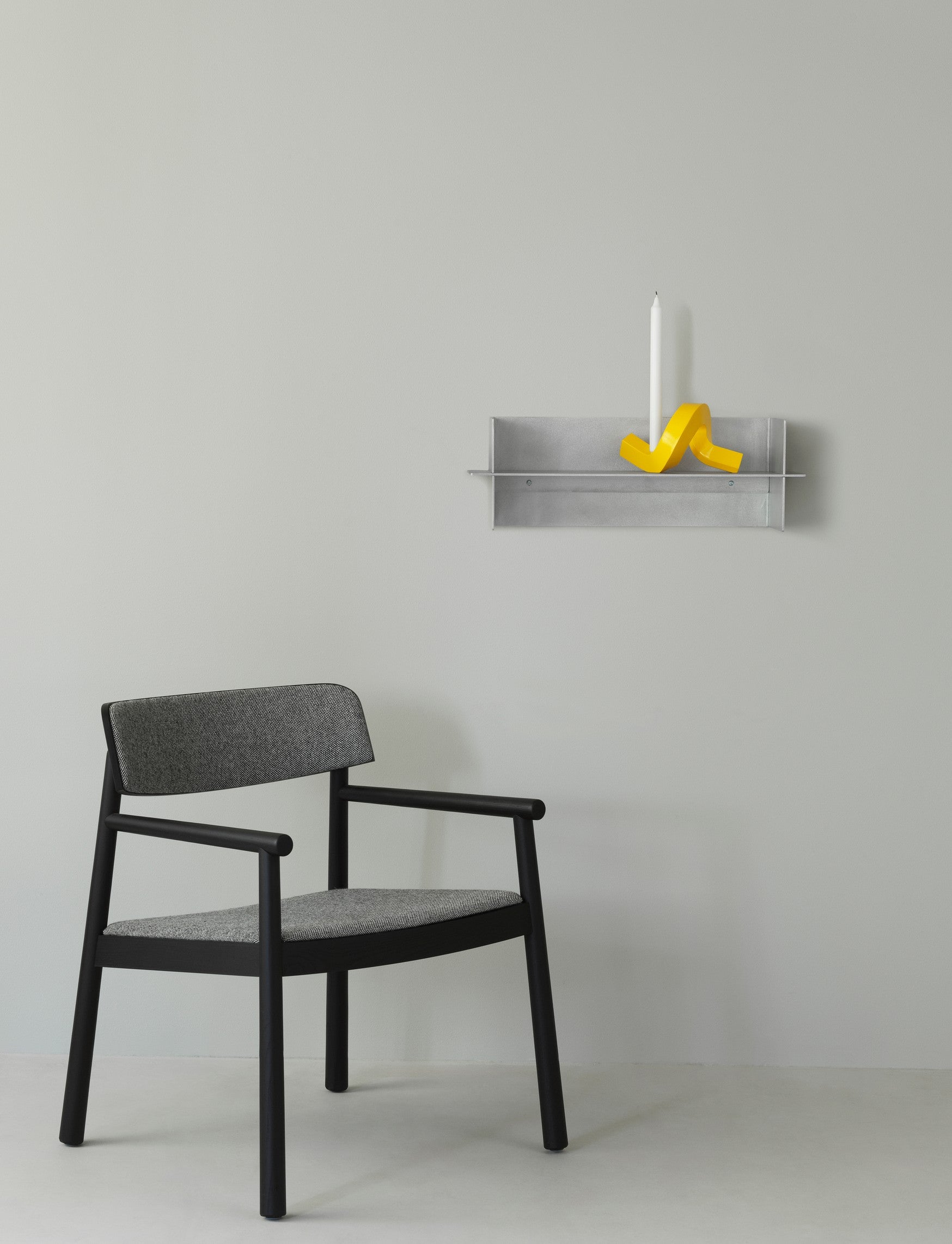 Świecznik CROOKED ONE żółty