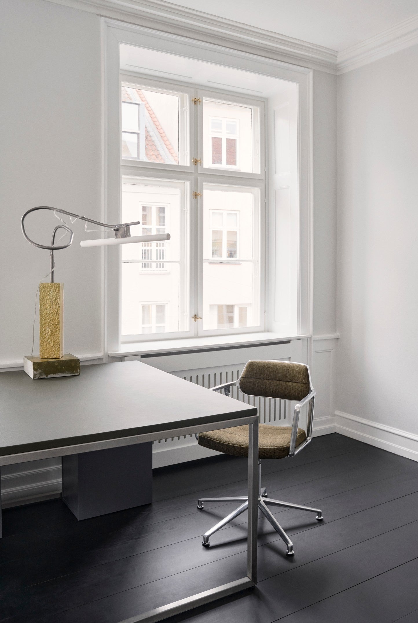 Bureau stoel 453+ zwarte leer met metalen basis