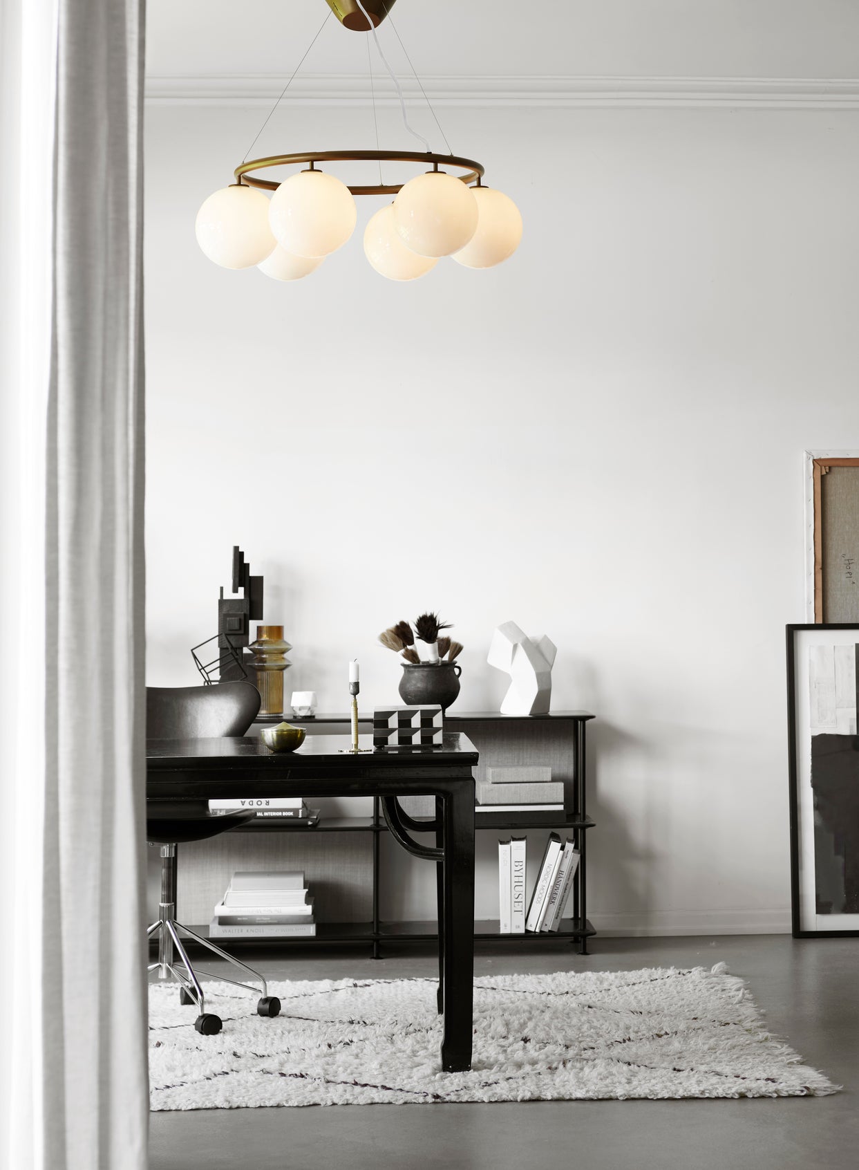 Hanglamp MIIRA 6 CIRCULAR donkerbruin met opaalglas