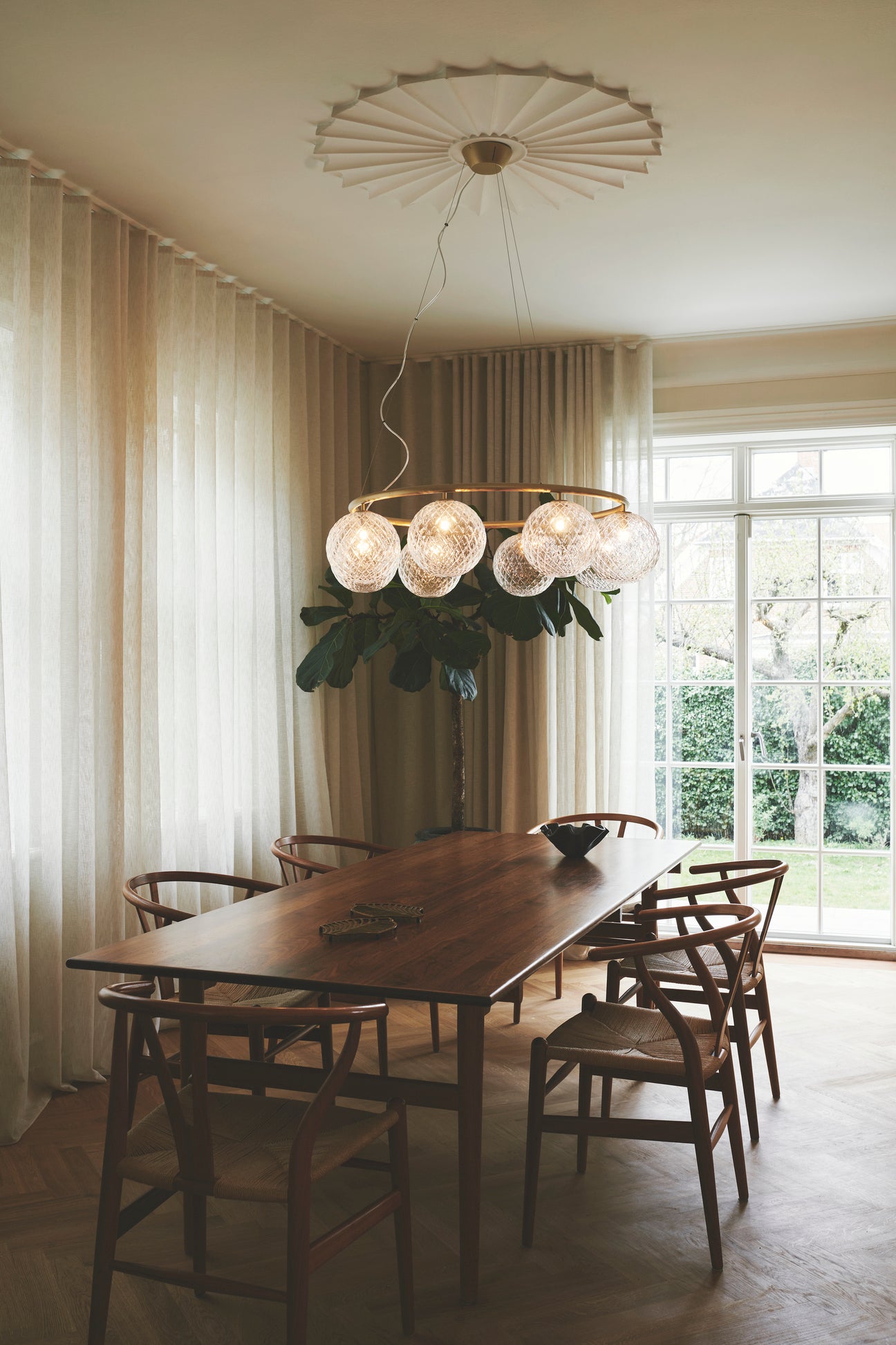 Lampa wisząca MIIRA 8 CIRCULAR mosiężny z transparentnym szkłem – Nuura