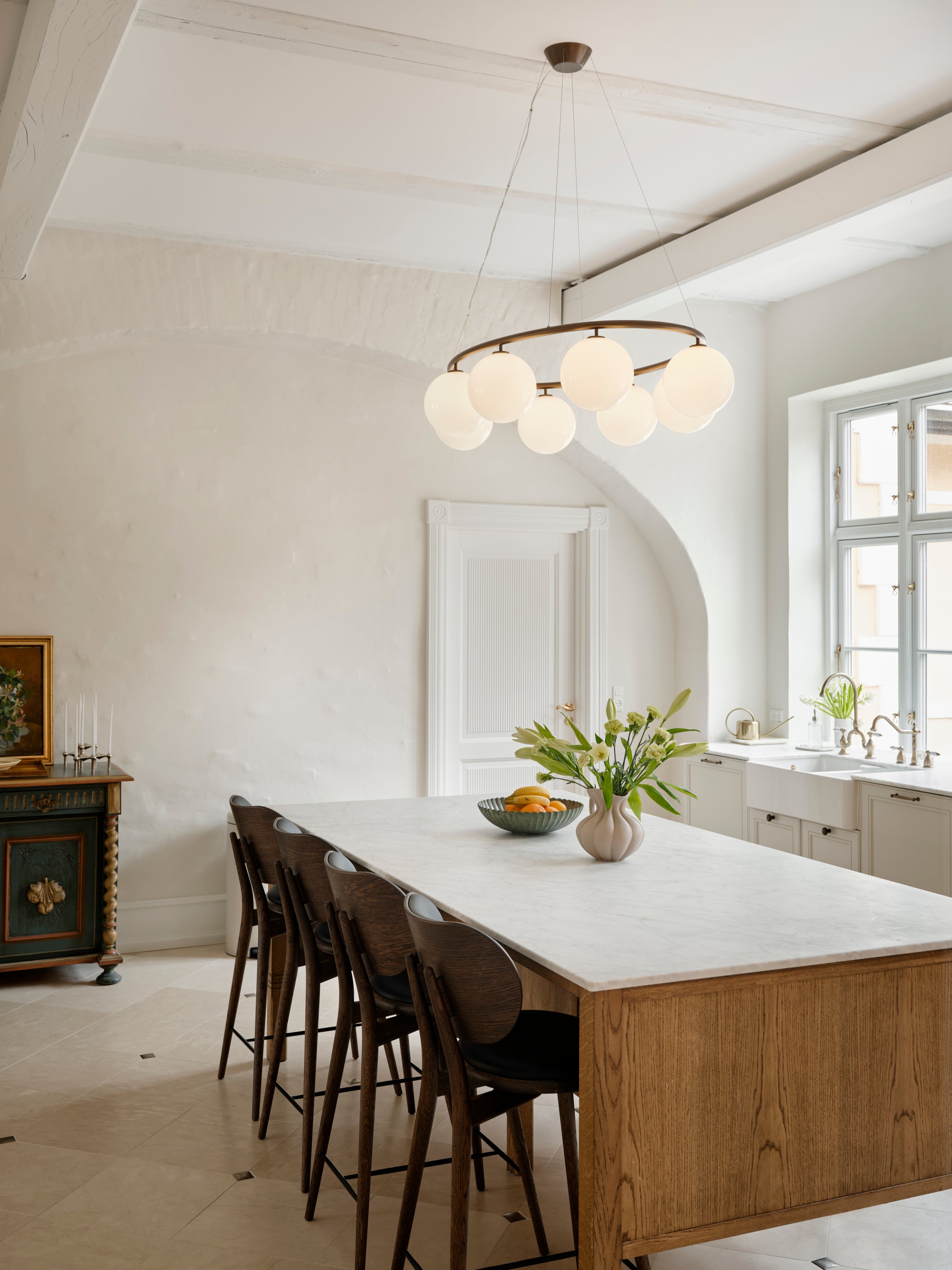 Hanglamp MIIRA 8 OVAL donkerbruin met opaalglas