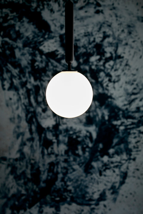 Hanglamp MIIRA grafiet met opaalglas