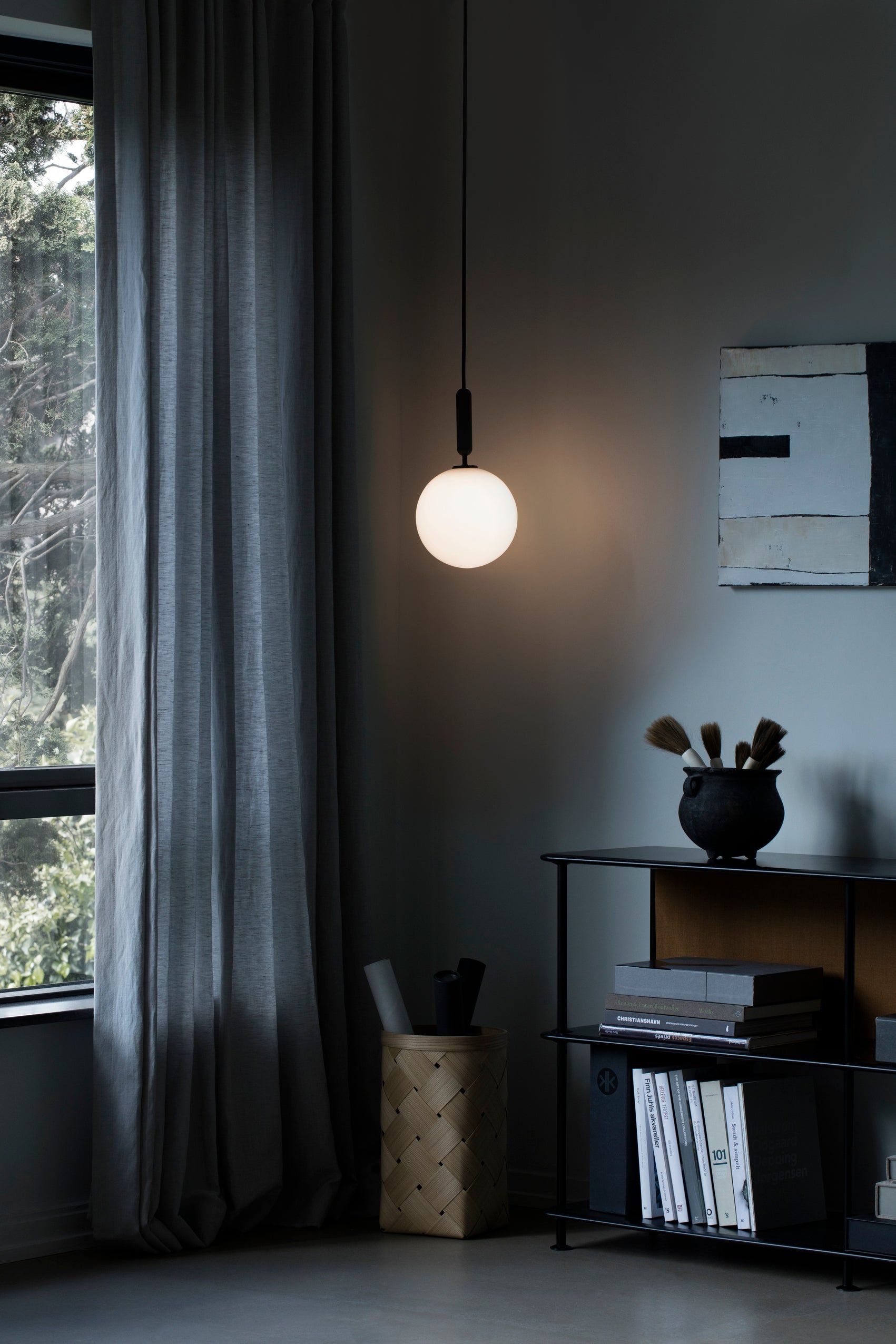 Hanglamp MIIRA grafiet met opaalglas