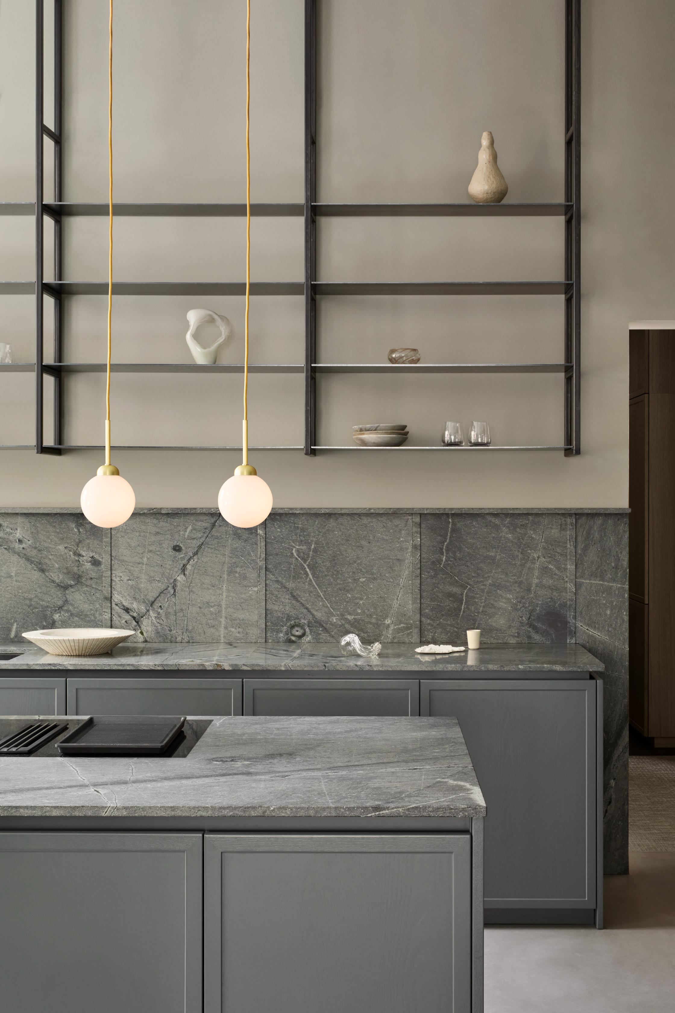 Hanglamp APIALES messing met opaalglas [Antonina] [Amelia spr]