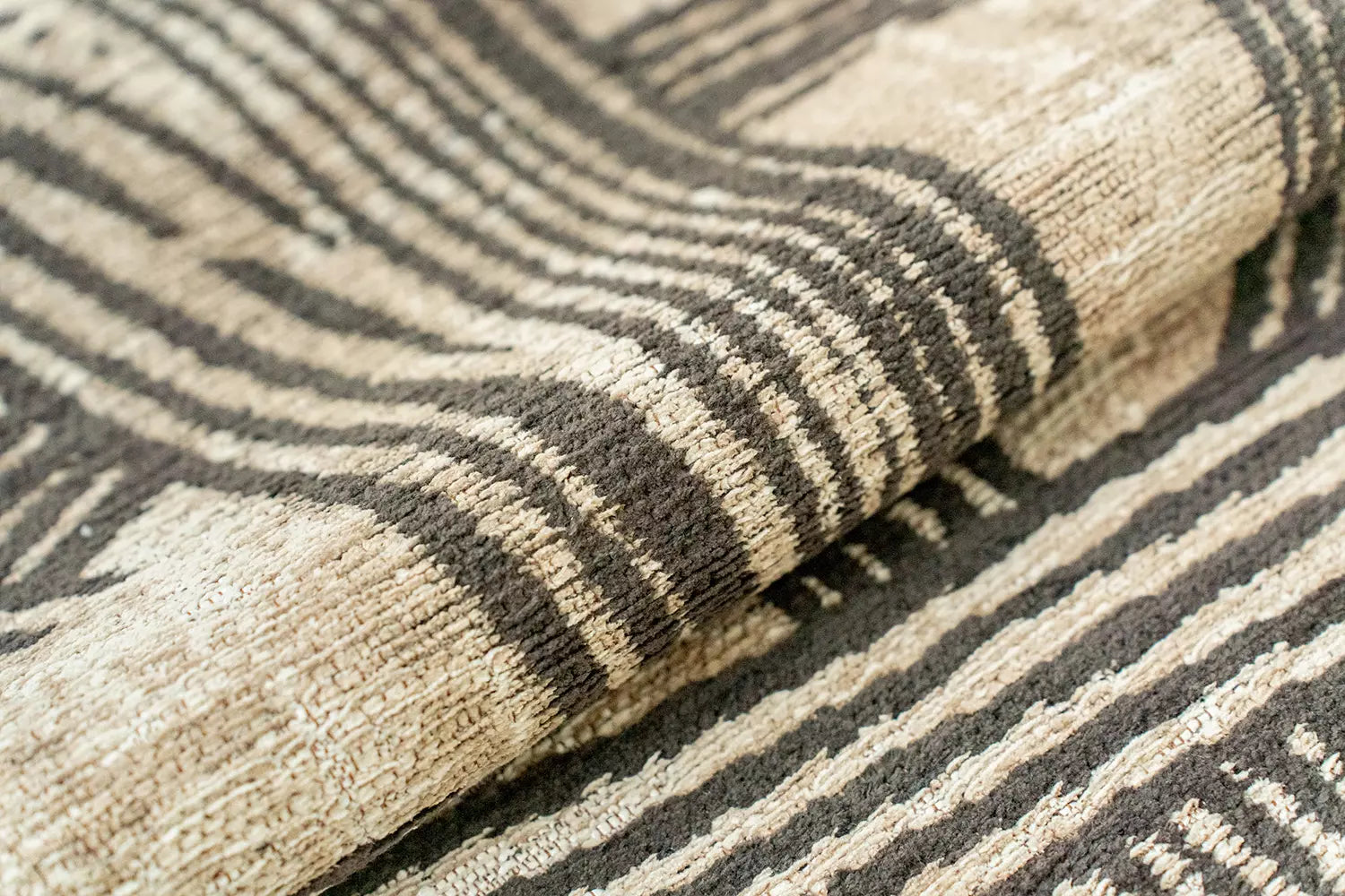 Ronde KANJI tapijt beige met zwart