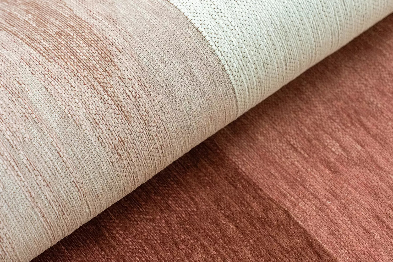 Round rug SENDAI burgundy with salmon and white