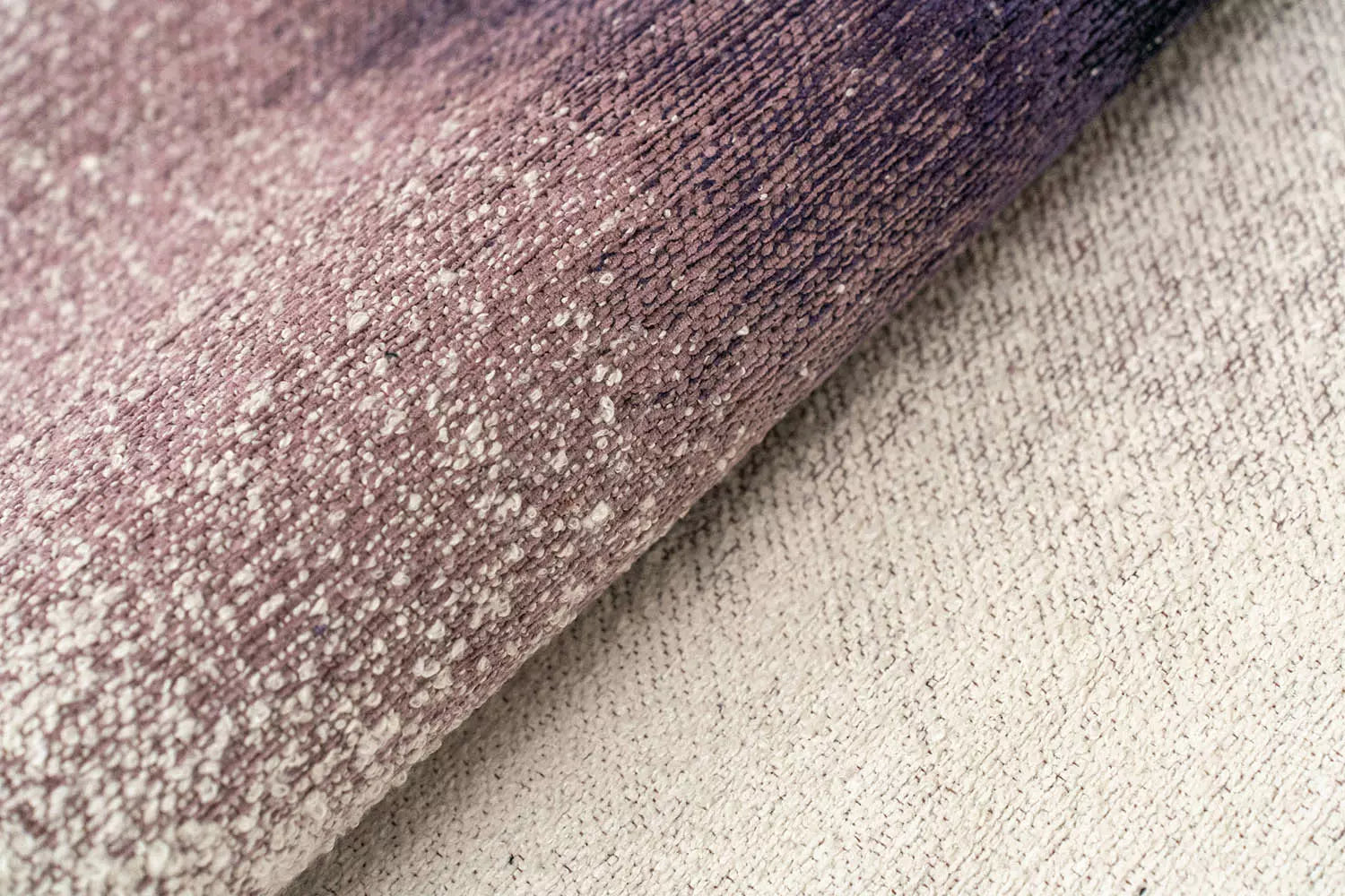 Vloerkleed DROP wit met paars