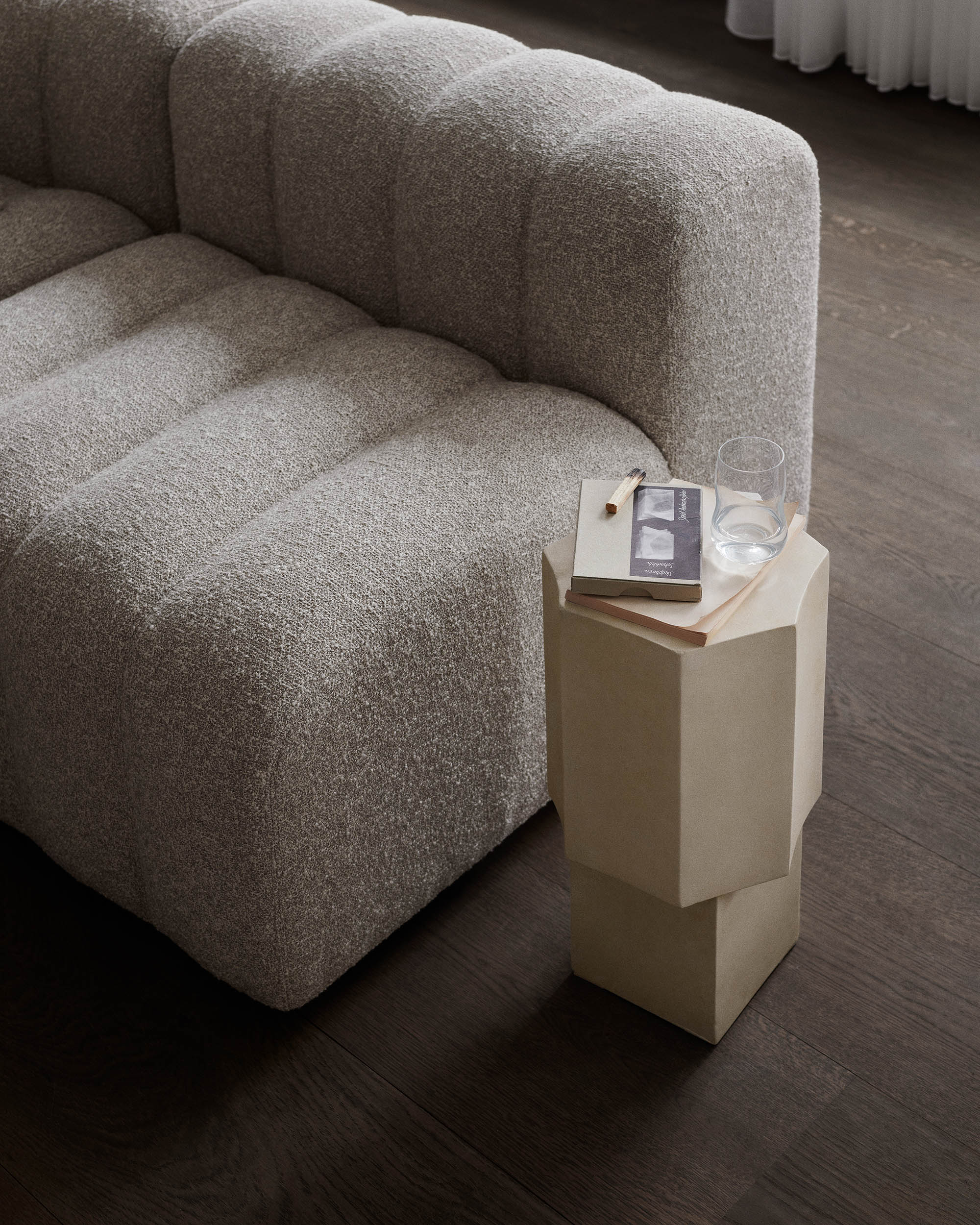 QUARTZ Side Table Beige Concrete