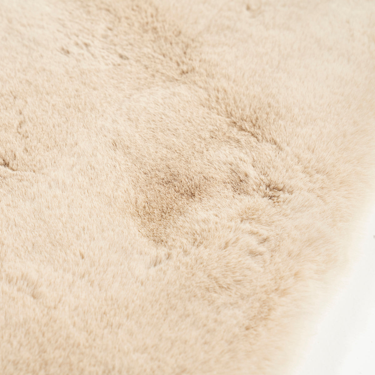 Teppich ZENA beige mit langem Flor