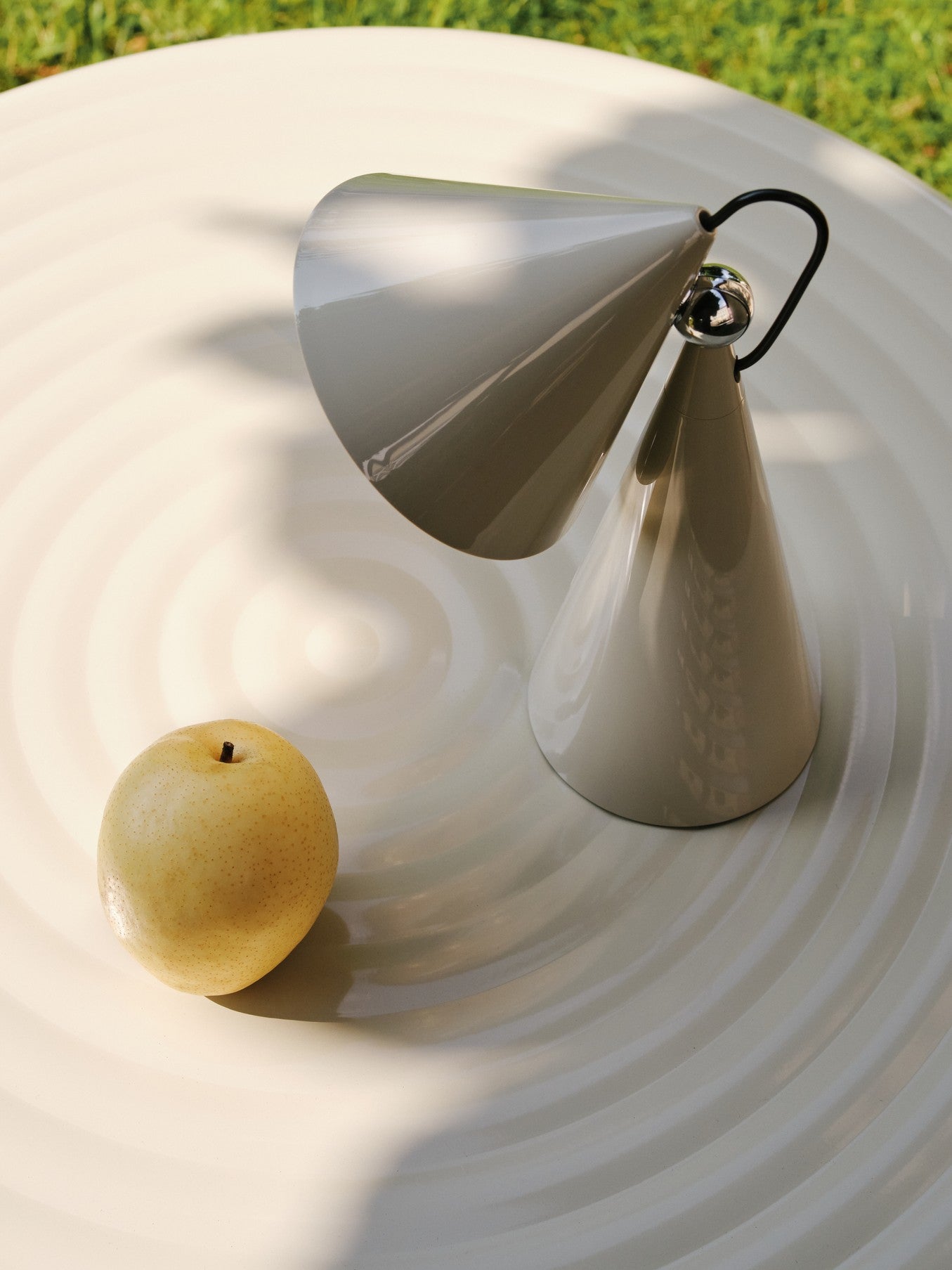 Portable table lamp POSE gray