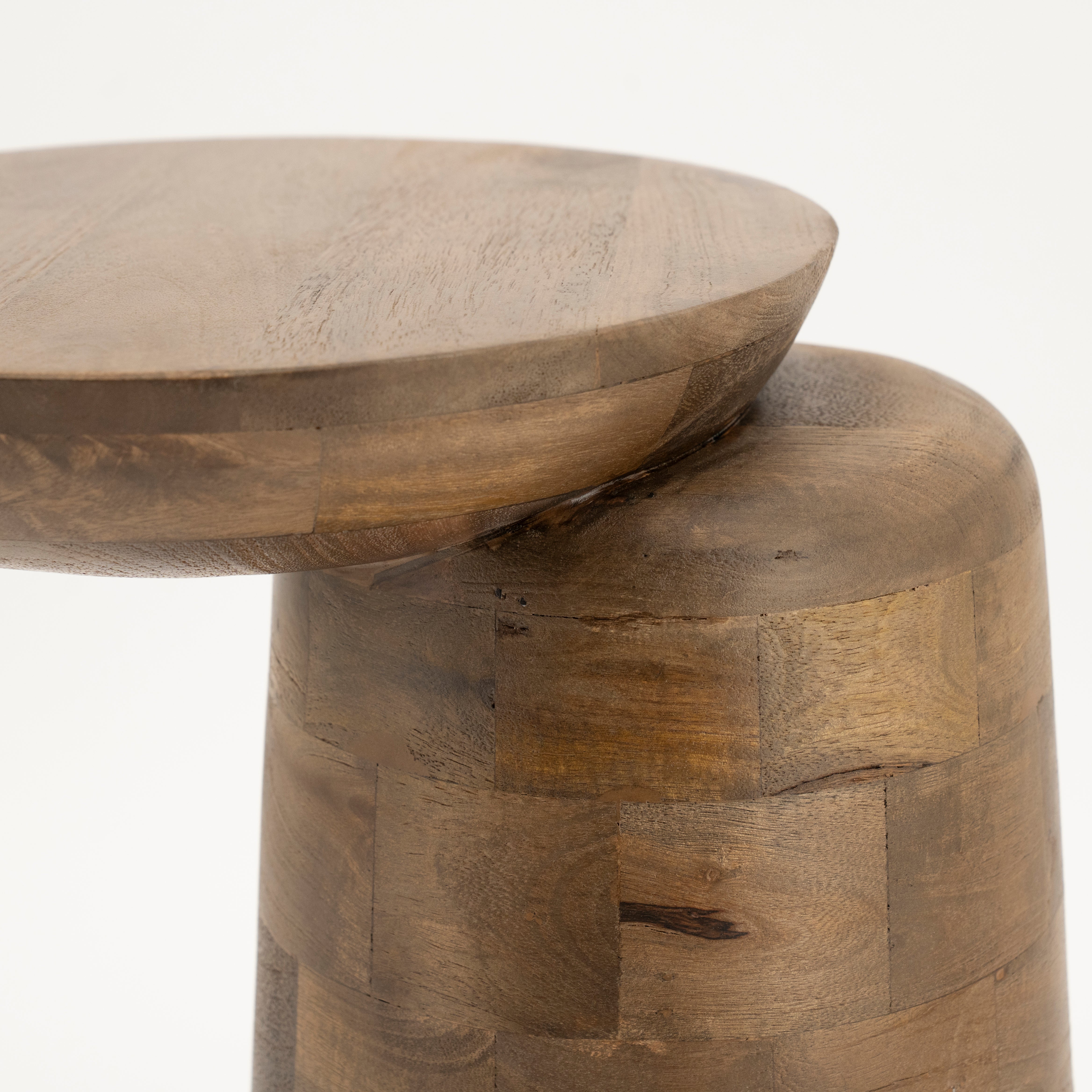 Beistelltisch WOOMBLE dunkles Mangoholz