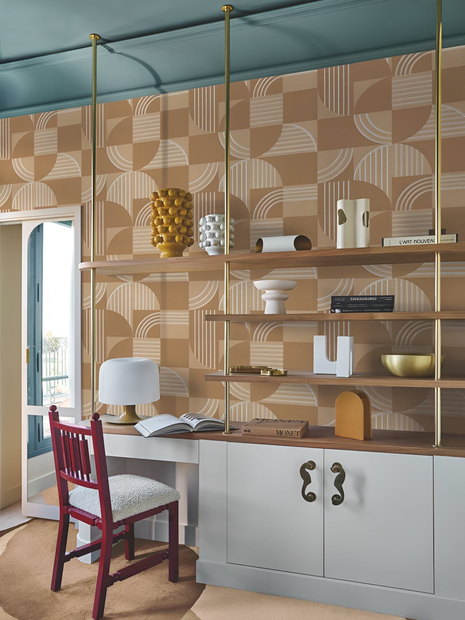 Non-woven wallpaper with a geometric pattern ANNÉES 30 - MORDORÉ caramel brown