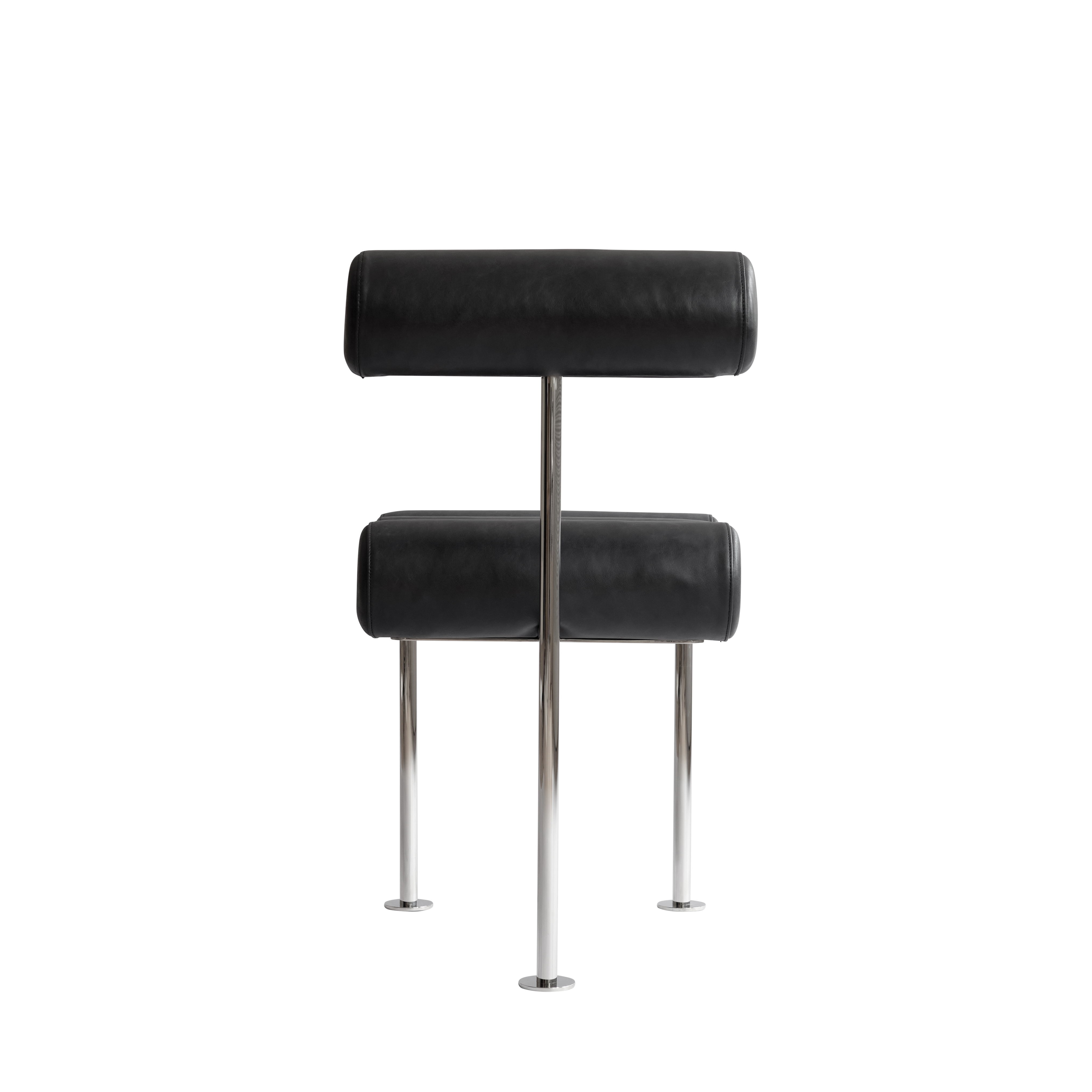 HIRO chair black with chrome base