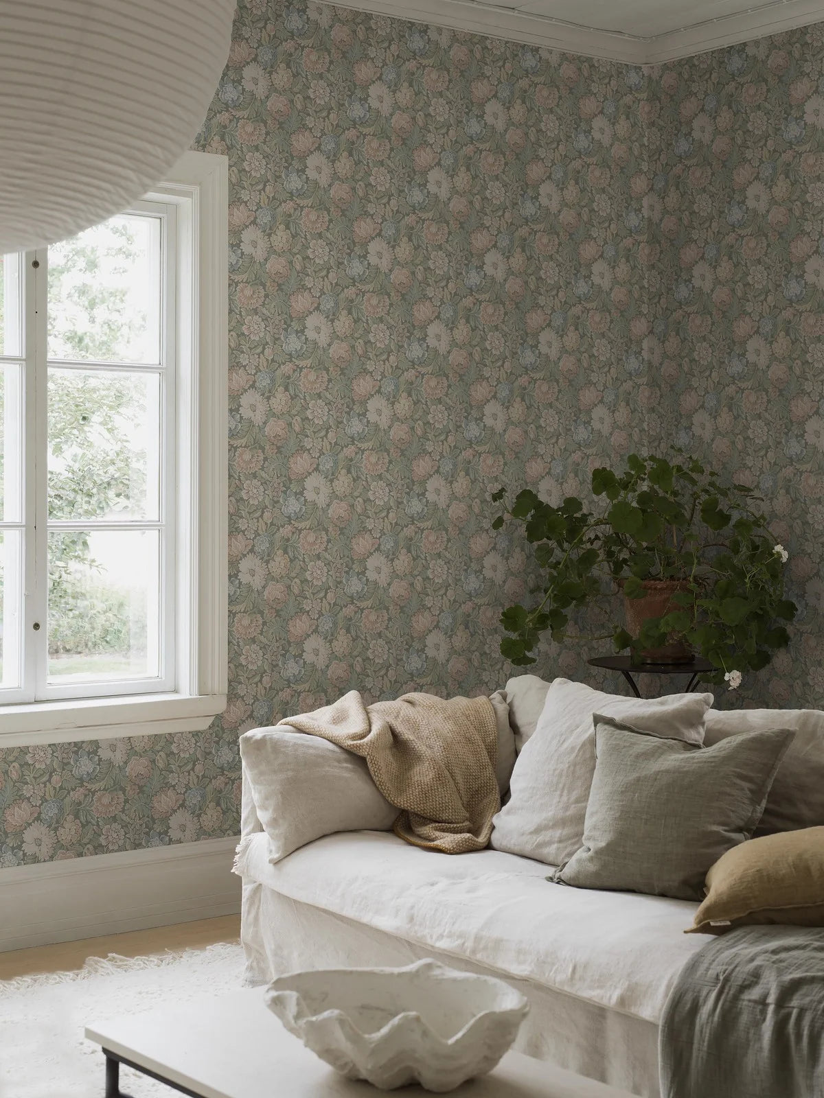 NIGHTINGALE GARDEN floral pattern wallpaper in muted green