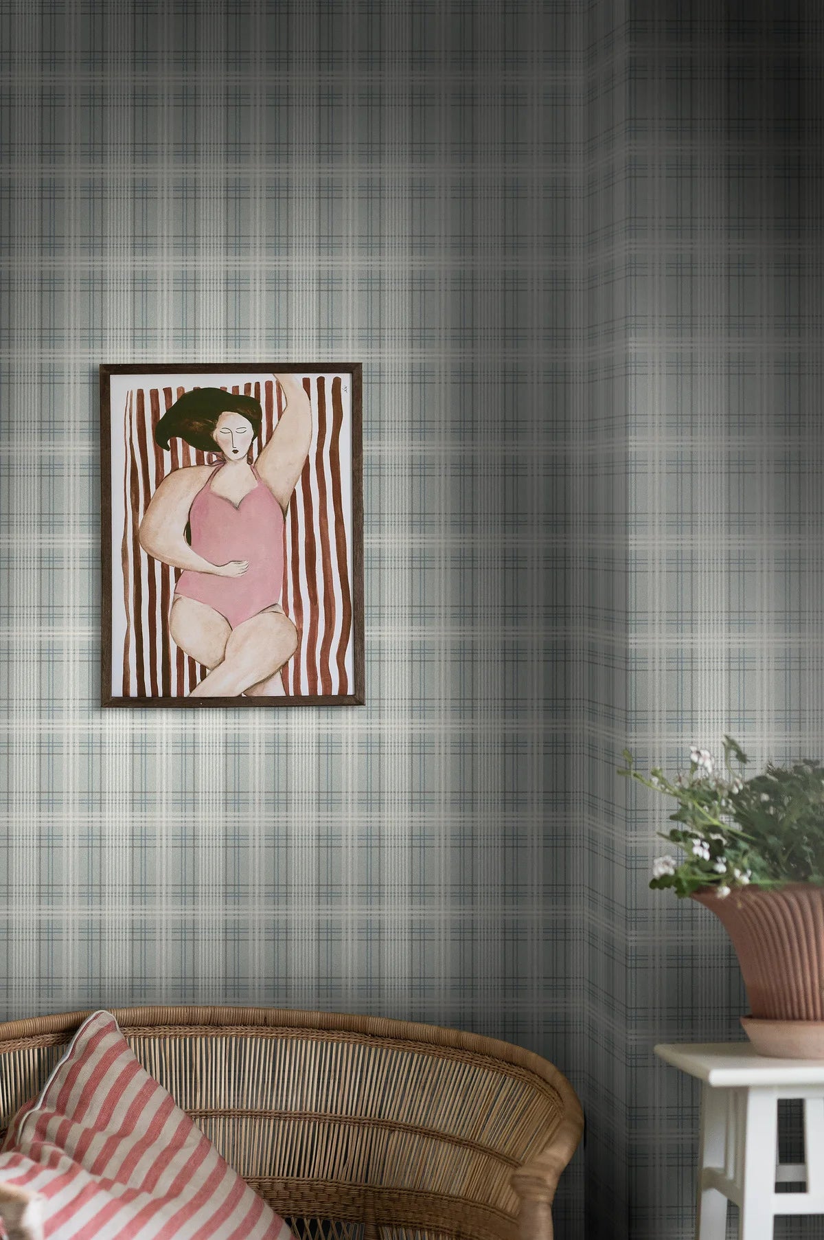 Geometrisch patroon behang in Schotse ruit TAILOR’S TWEED turkoois met beige