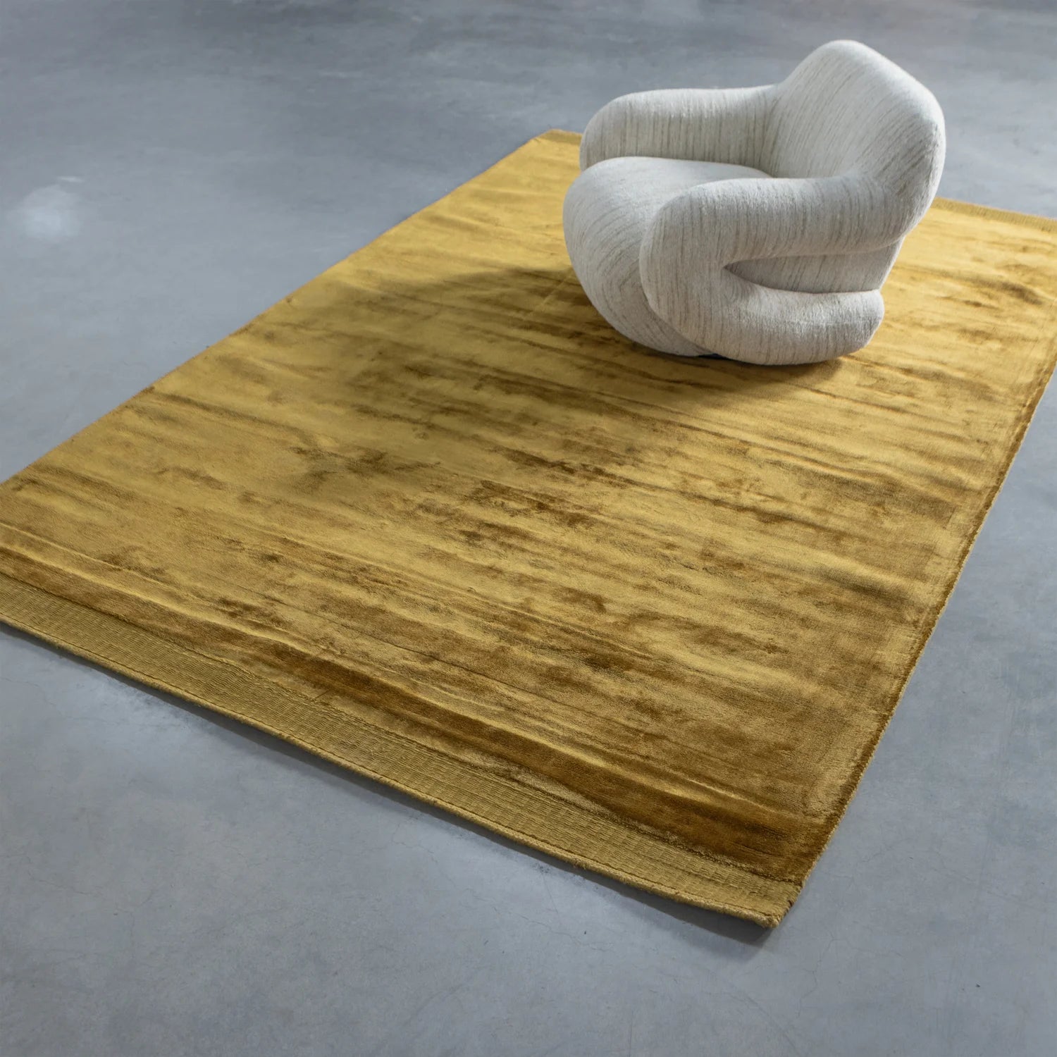 TAMMO honey rug