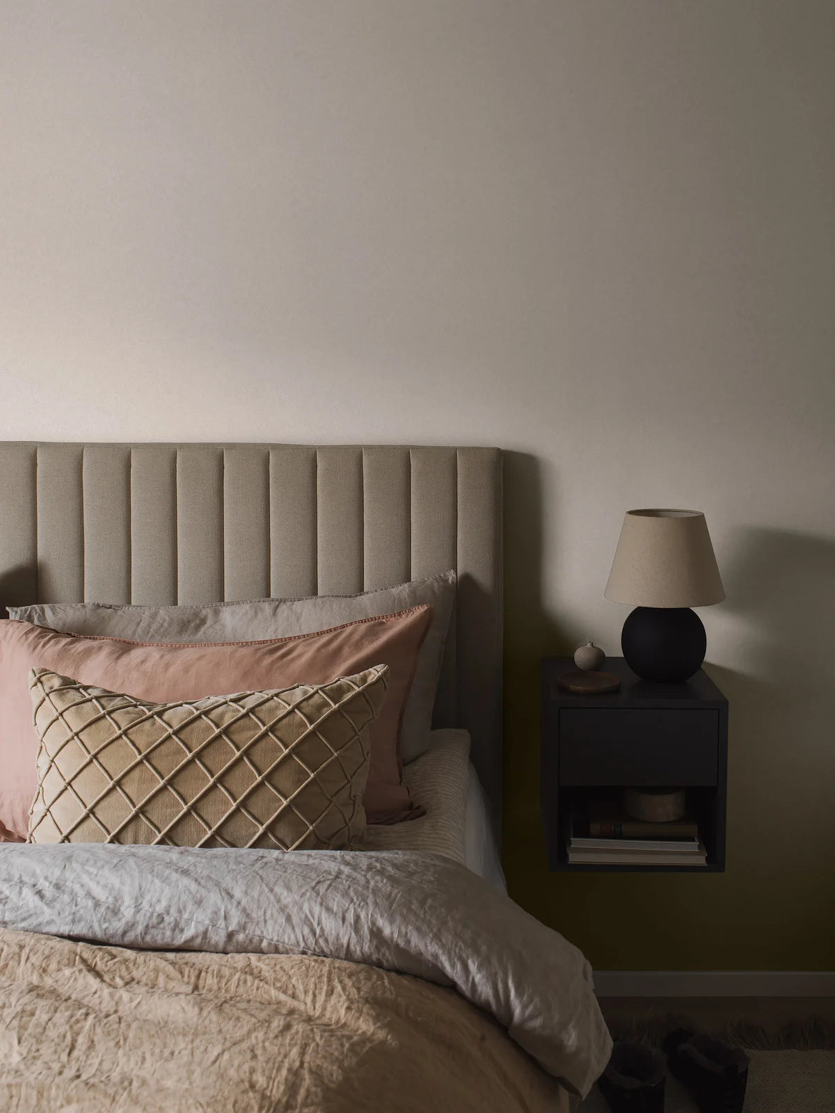 Paper fleece wallpaper imitating stone KIM sandy