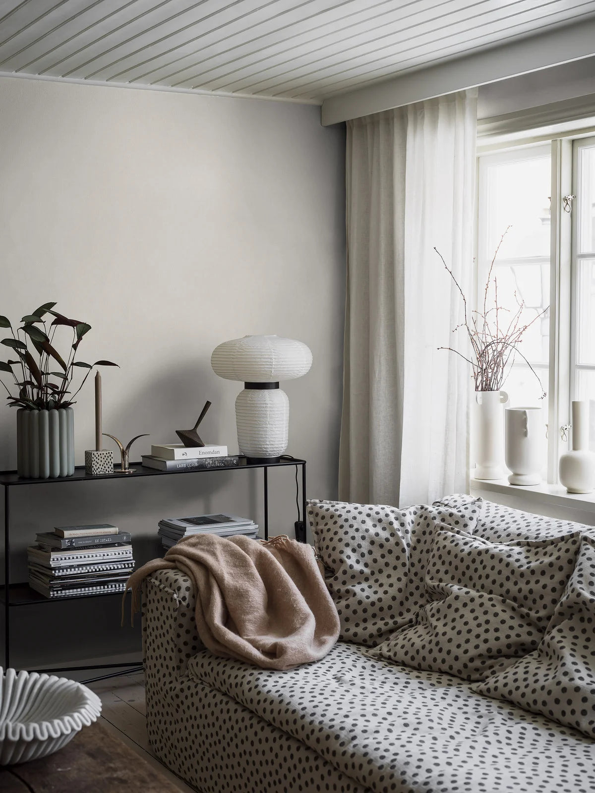 Structuurtapijt dat linnen imiteert LINNEN - VLASVIBRER grijsbeige