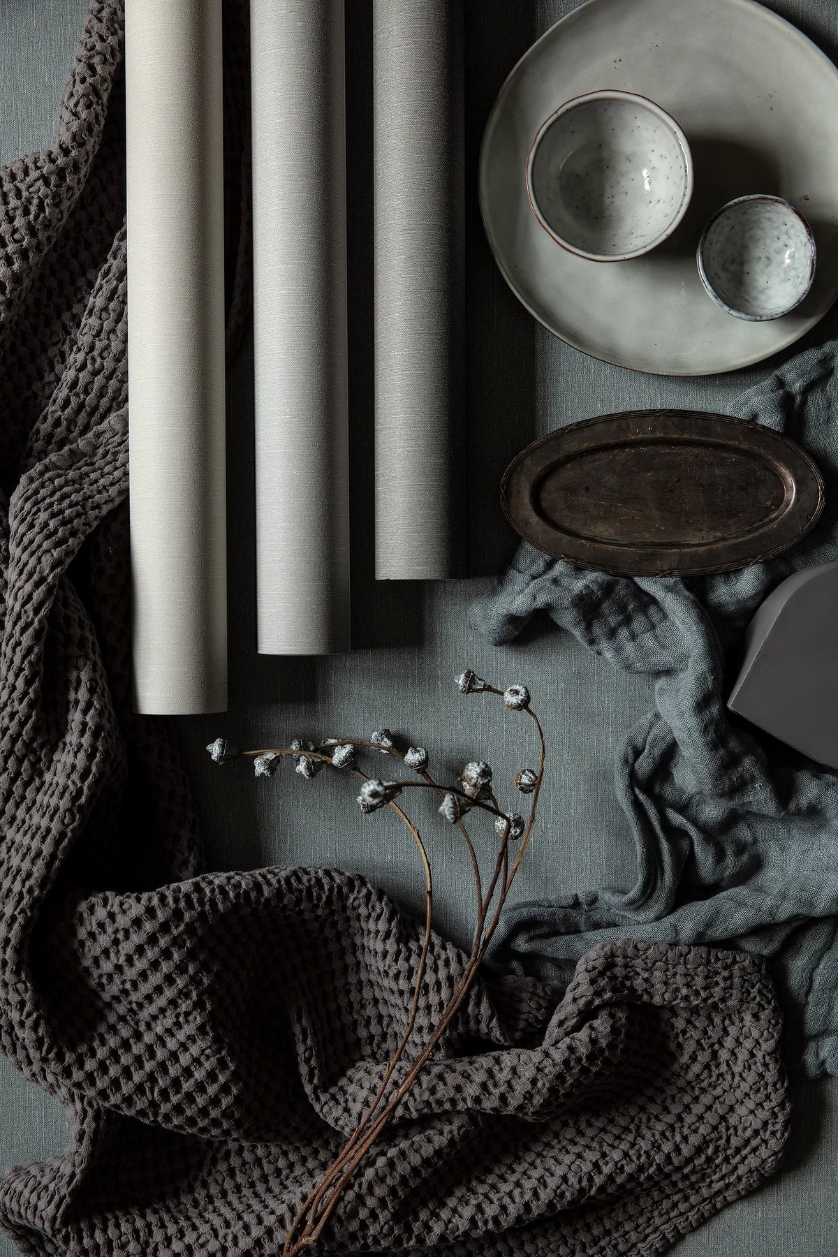 Strukturierte Tapete, die Leinen imitiert - SCHWEDISCHES GRAU