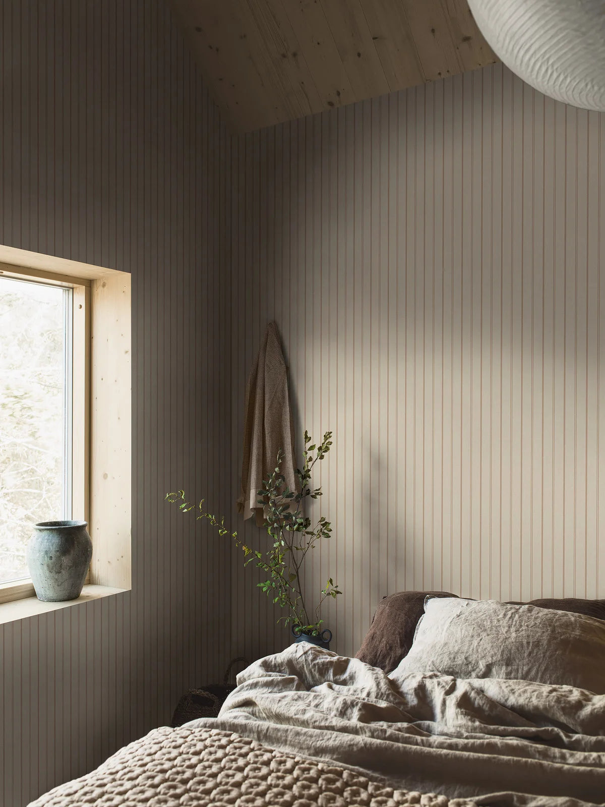 Tapeta w paski WOODLAND STRIPE beżowy, marka Boråstapeter