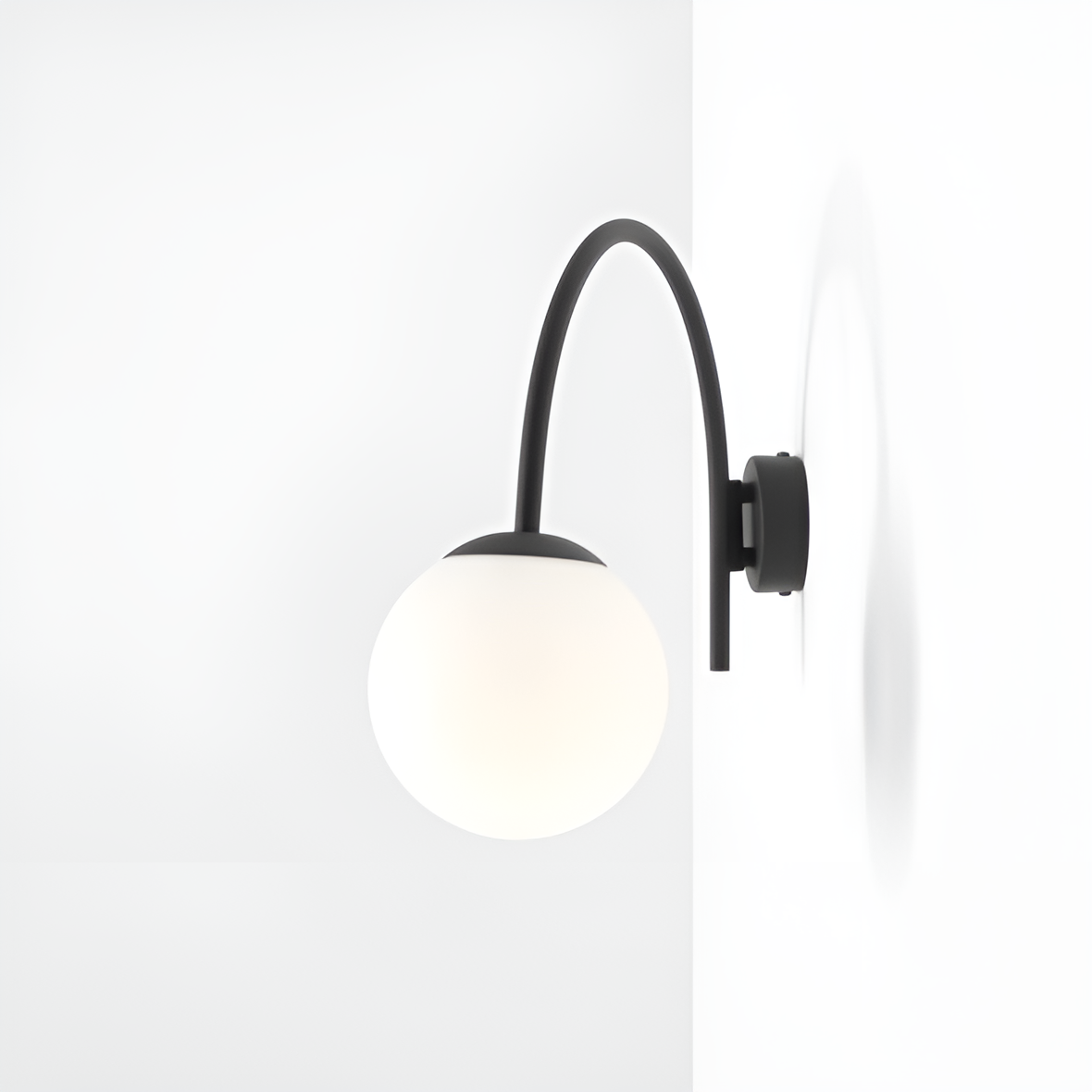 Wandlamp met arm NAVE zwart