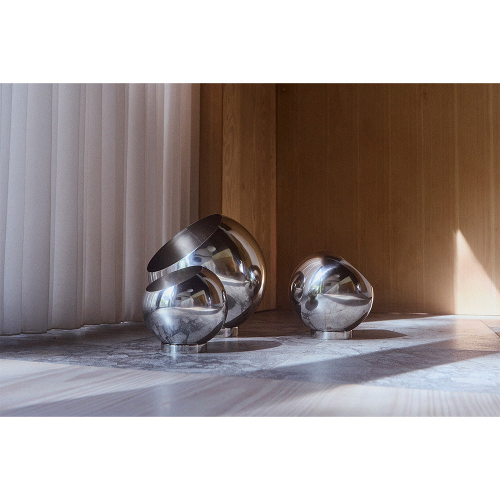 Staande pot GLOBE zilver