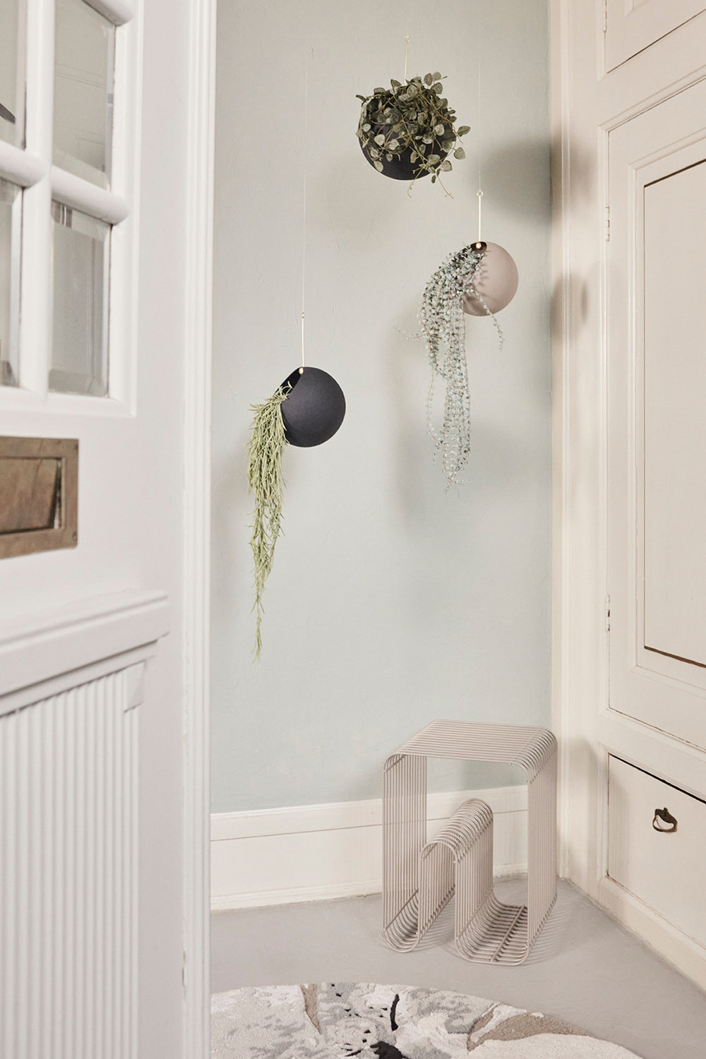 Hängende Blumentopf GLOBE schwarz