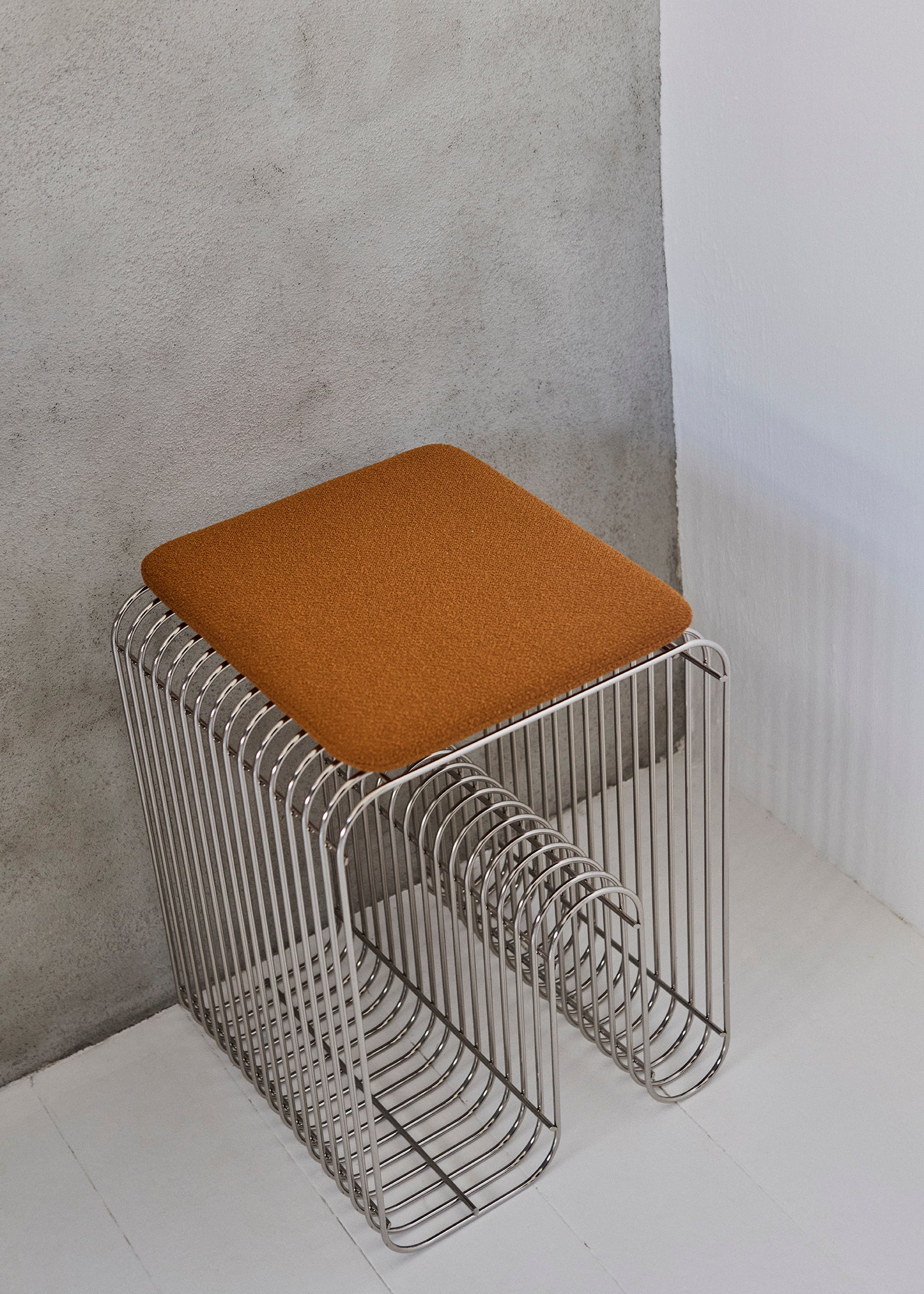 Zitkussen CURVA bruin bouclé