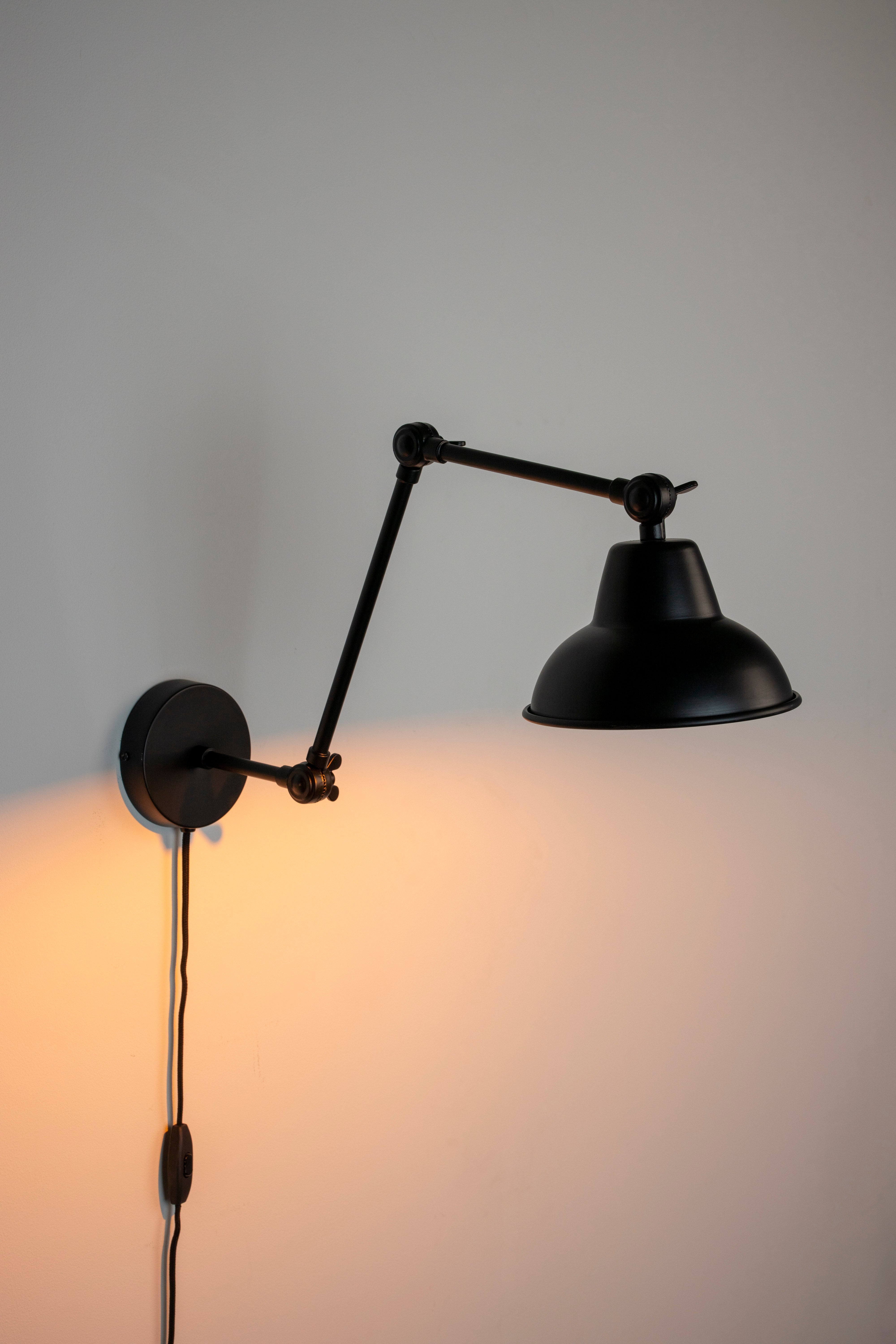 Wandlamp met verstelbare arm XAVI zwart