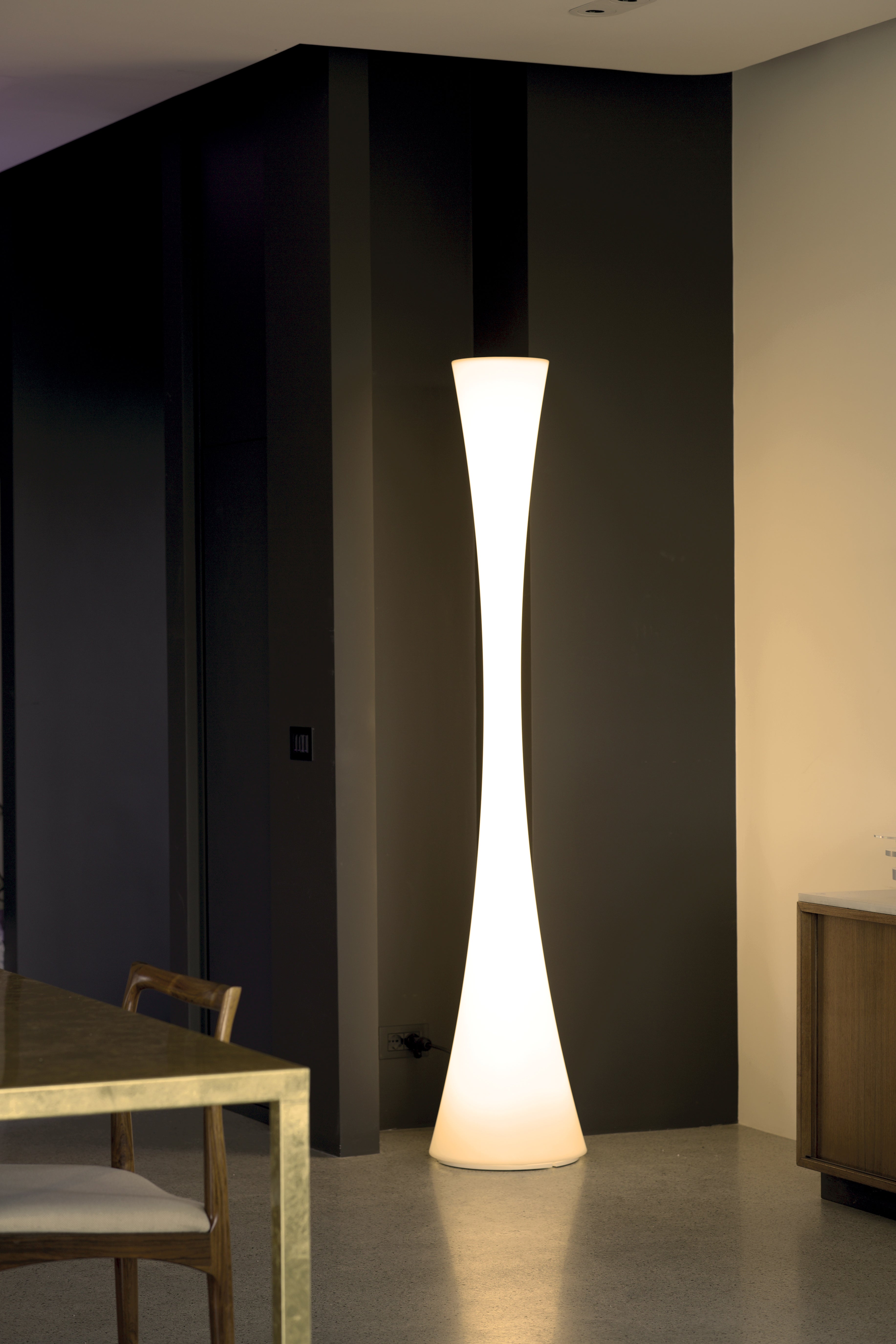 Bodenlampe BICONICA in glänzendem Weiß