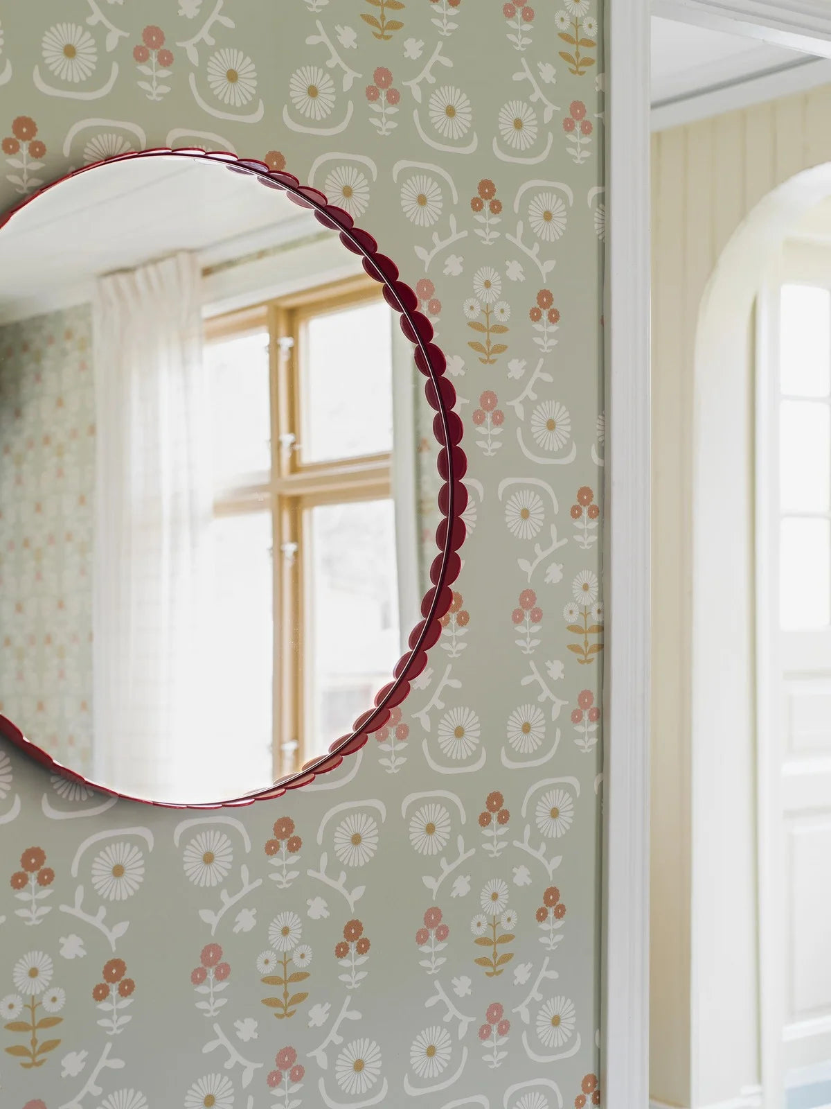 ISOLDE Green Floral Pattern Wallpaper with Cream