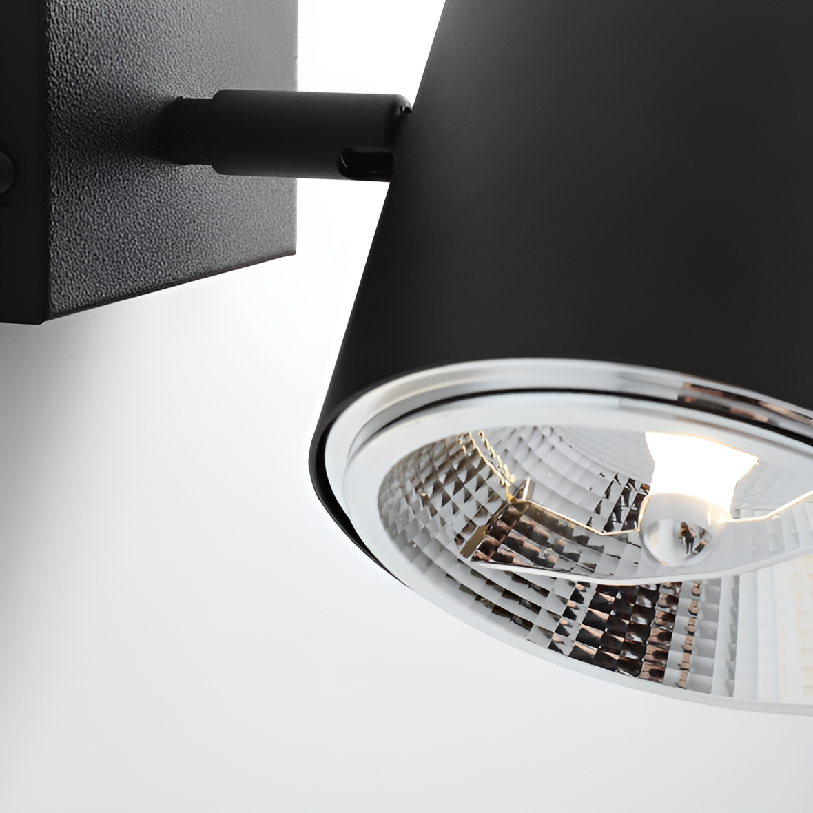 Kinkiet BOT czarny – lampa ścienna